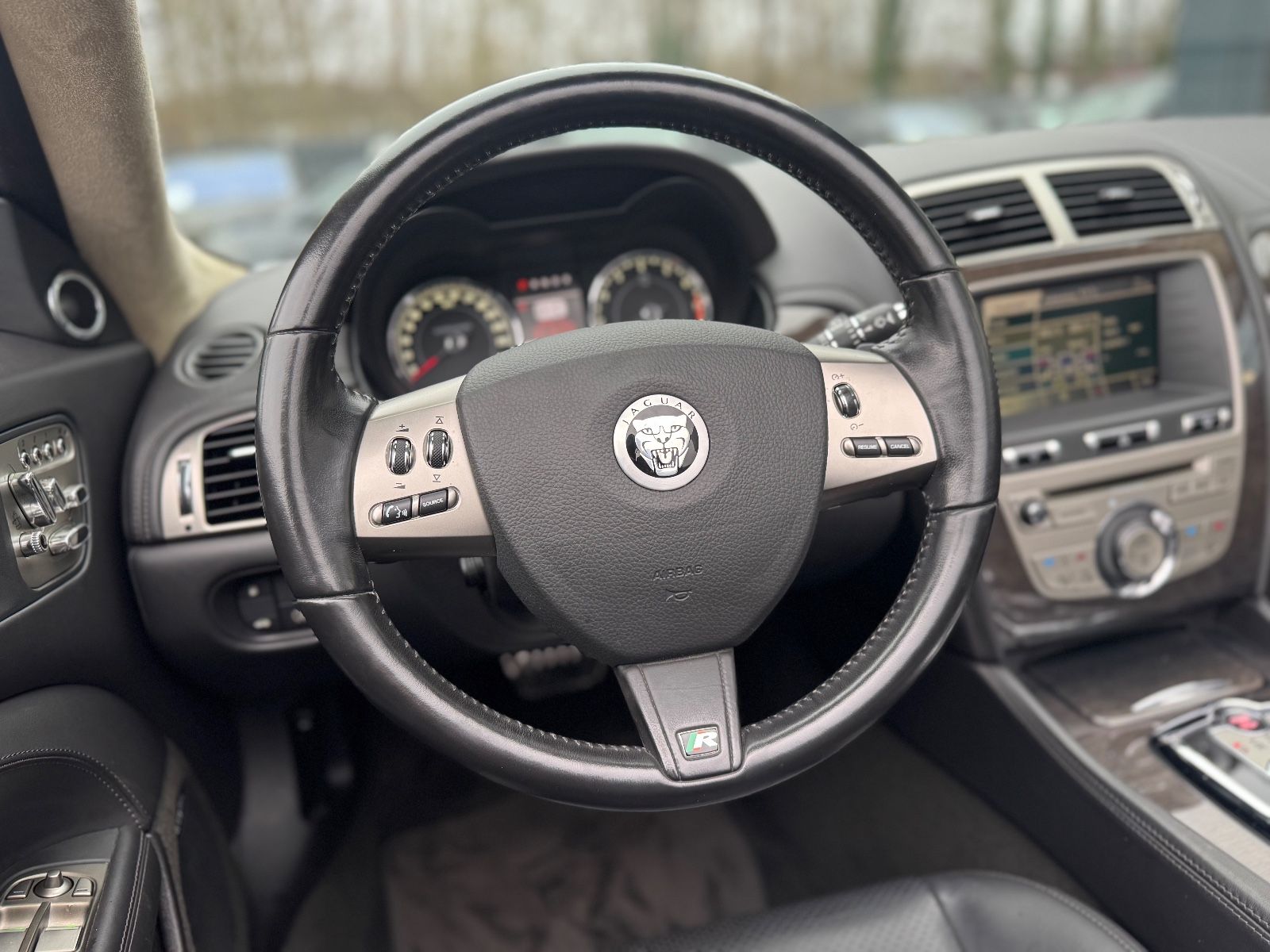 Fahrzeugabbildung Jaguar XKR CABRIO 5.0 V8 KOMPRESSOR *B&W*LEDER*NAVI*