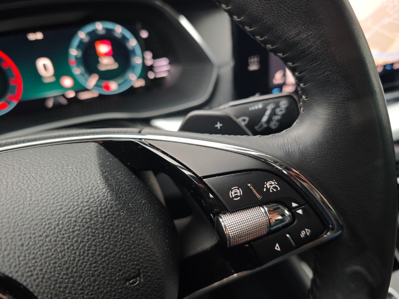 Fahrzeugabbildung SKODA OCTAVIA*APPLE CAR*NAVI*SHZ*VOLL LED*VIRTUAL*