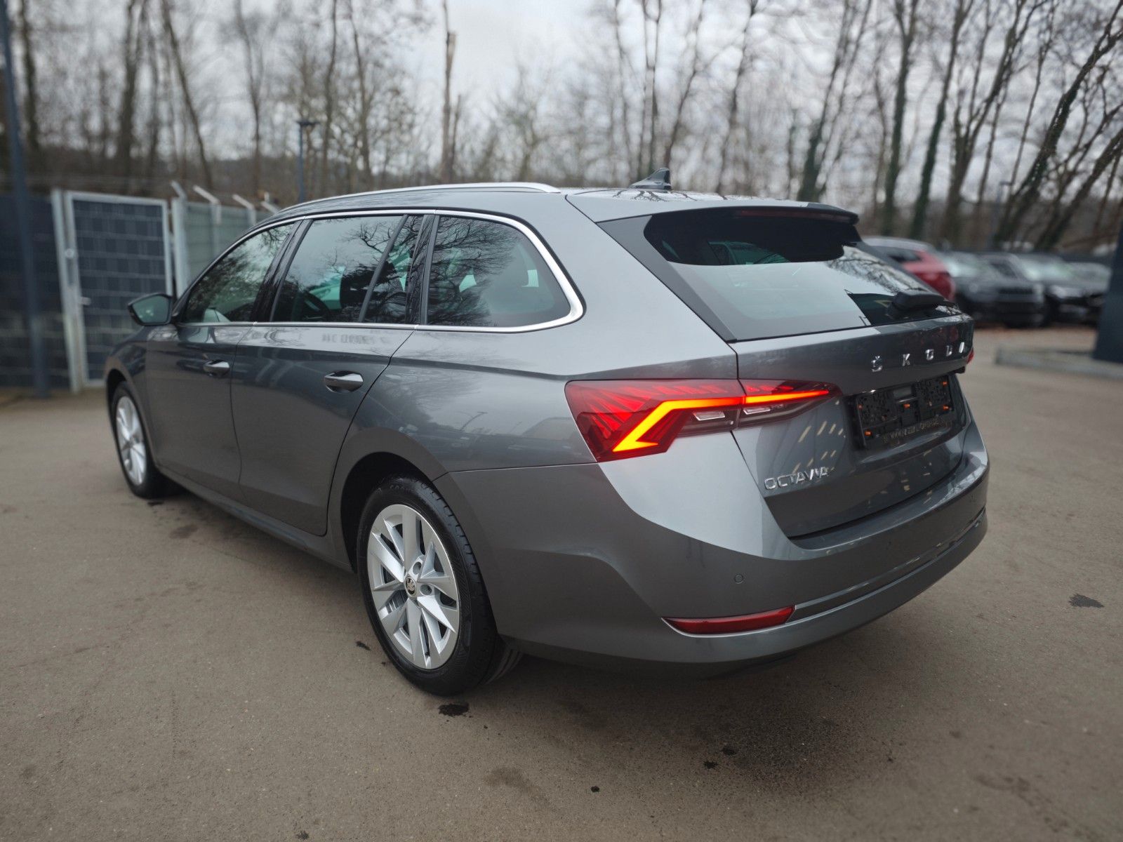 Fahrzeugabbildung SKODA OCTAVIA*APPLE CAR*NAVI*SHZ*VOLL LED*VIRTUAL*