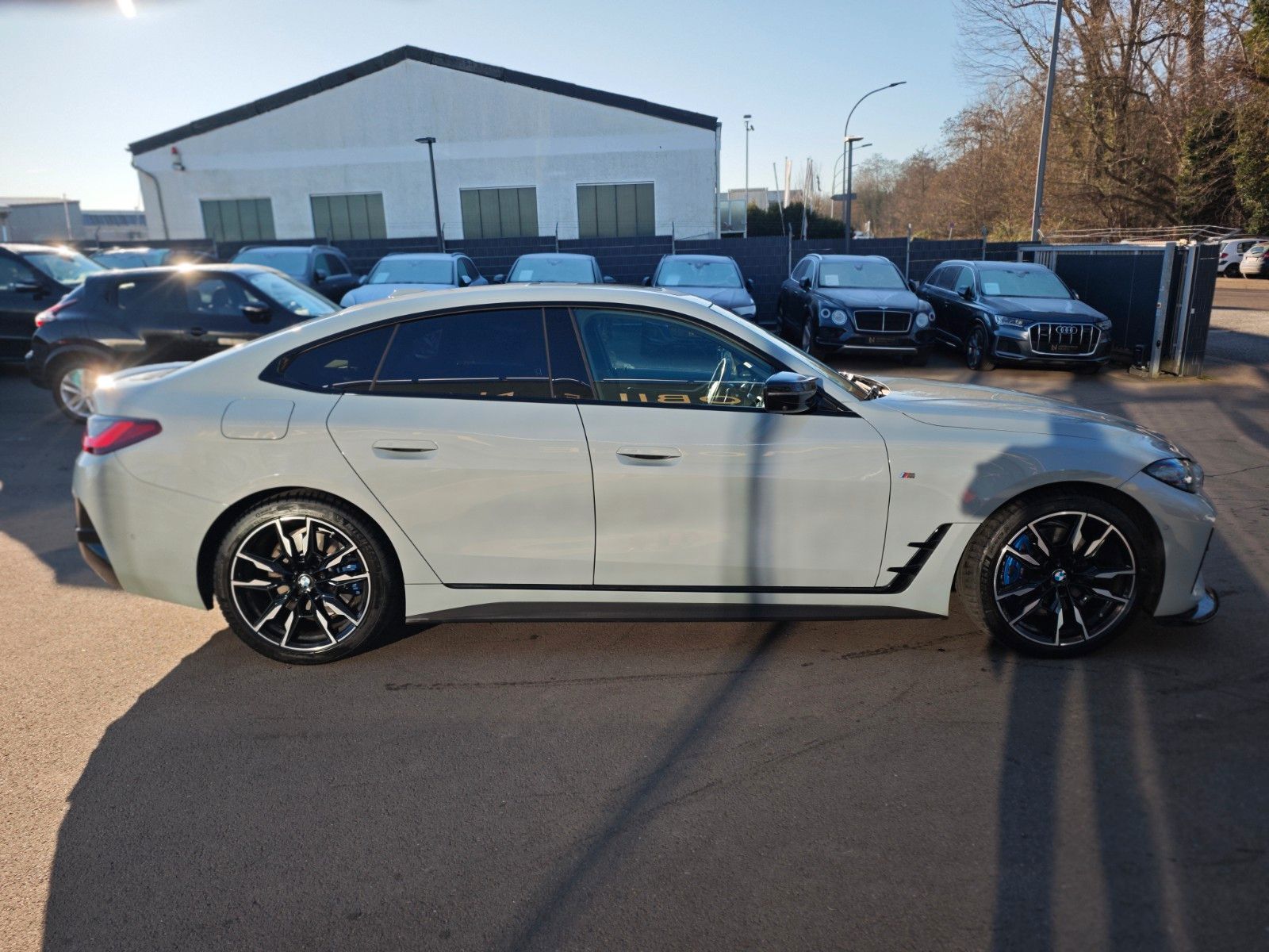 Fahrzeugabbildung BMW M440 i xDrive*EL.SD*SHADOW*BMW LIVE*LEDER*KREIDE