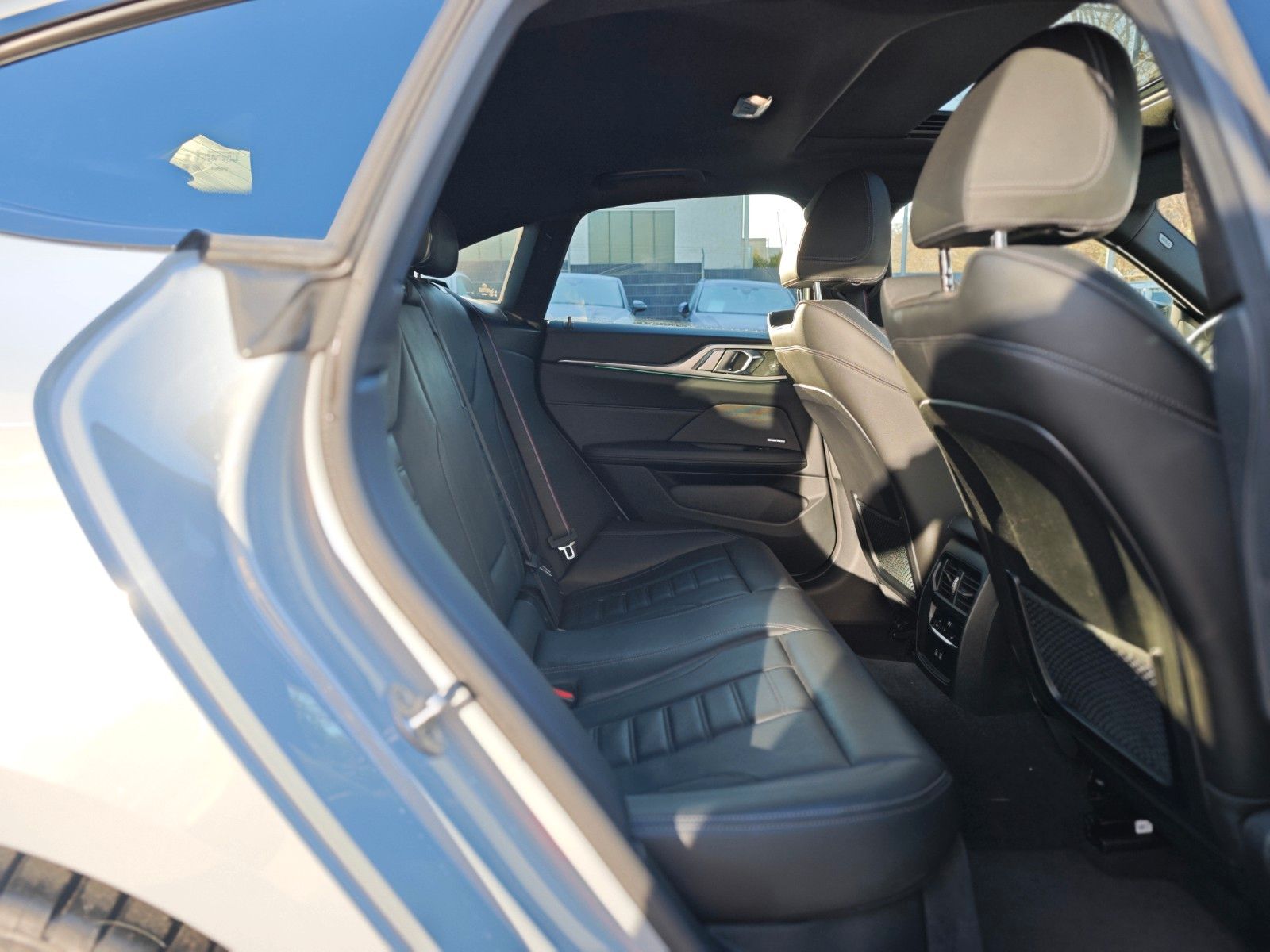 Fahrzeugabbildung BMW M440 i xDrive*EL.SD*SHADOW*BMW LIVE*LEDER*KREIDE