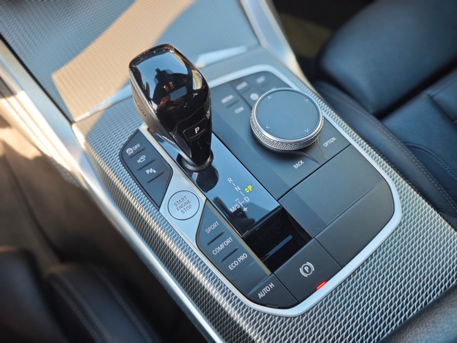 Fahrzeugabbildung BMW M440 i xDrive*EL.SD*SHADOW*BMW LIVE*LEDER*KREIDE