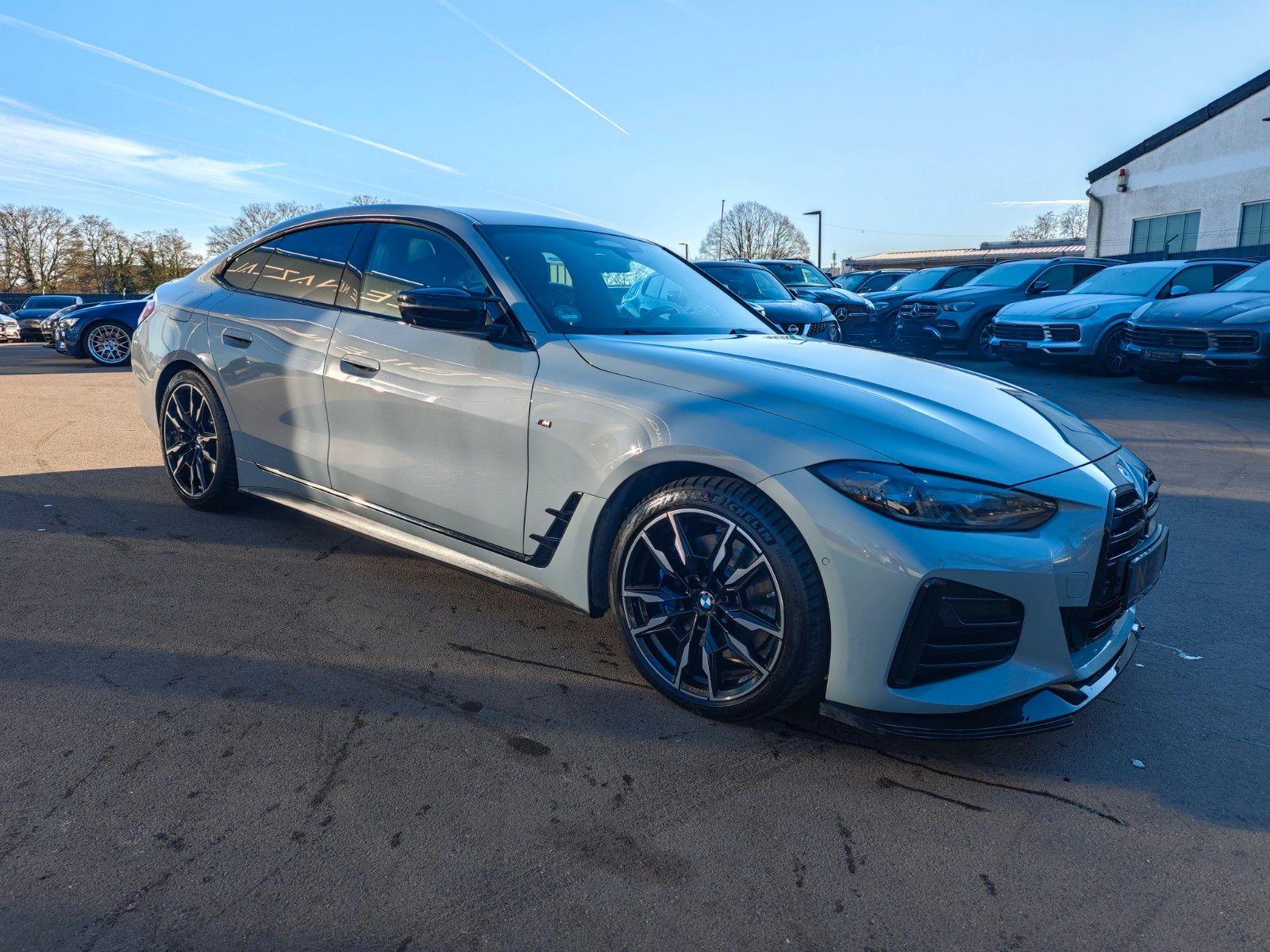 Fahrzeugabbildung BMW M440 i xDrive*EL.SD*SHADOW*BMW LIVE*LEDER*KREIDE