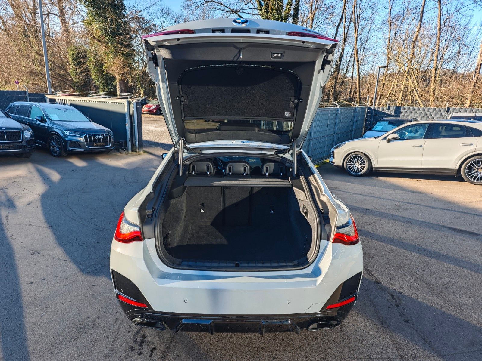 Fahrzeugabbildung BMW M440 i xDrive*EL.SD*SHADOW*BMW LIVE*LEDER*KREIDE