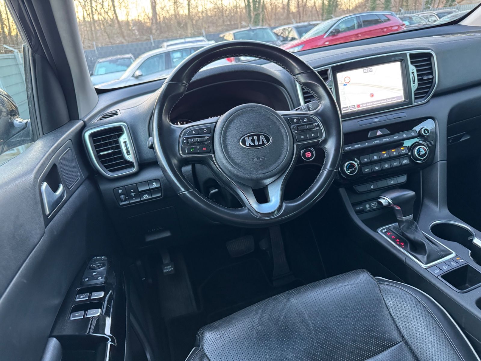 Fahrzeugabbildung Kia SPORTAGE STYLE PAKET*AUT*PANO*LEDER*KAMERA*2.HD*