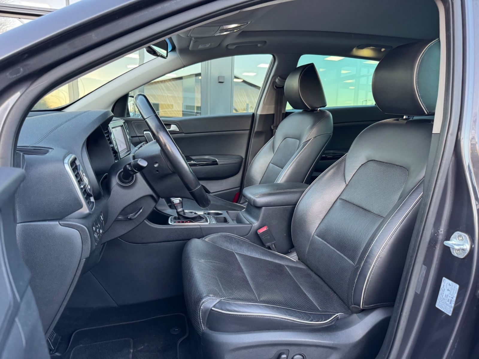 Fahrzeugabbildung Kia SPORTAGE STYLE PAKET*AUT*PANO*LEDER*KAMERA*2.HD*