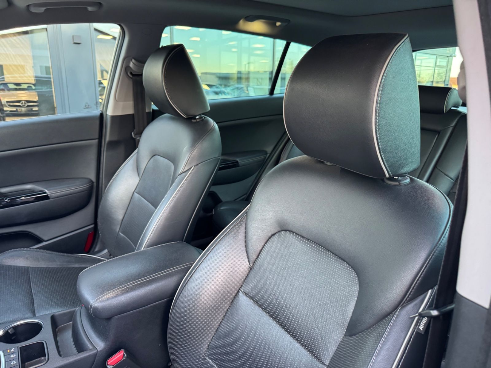 Fahrzeugabbildung Kia SPORTAGE STYLE PAKET*AUT*PANO*LEDER*KAMERA*2.HD*