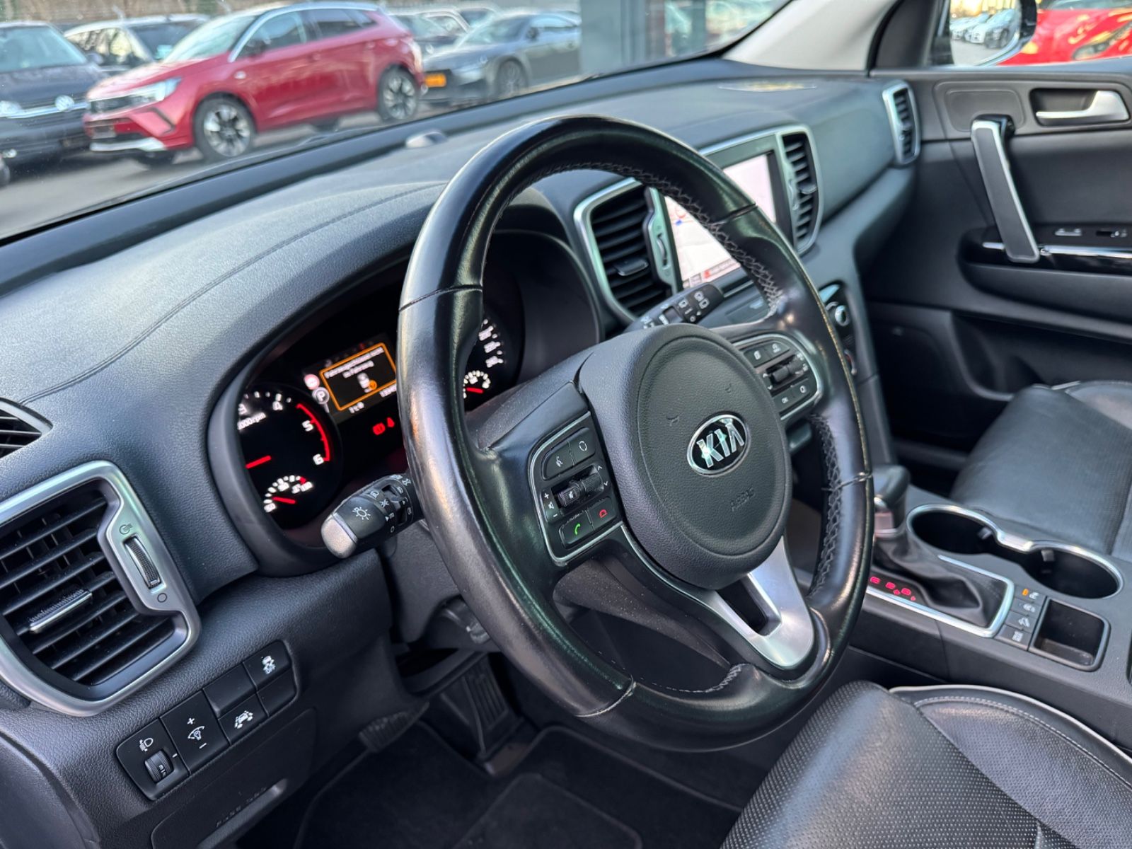 Fahrzeugabbildung Kia SPORTAGE STYLE PAKET*AUT*PANO*LEDER*KAMERA*2.HD*