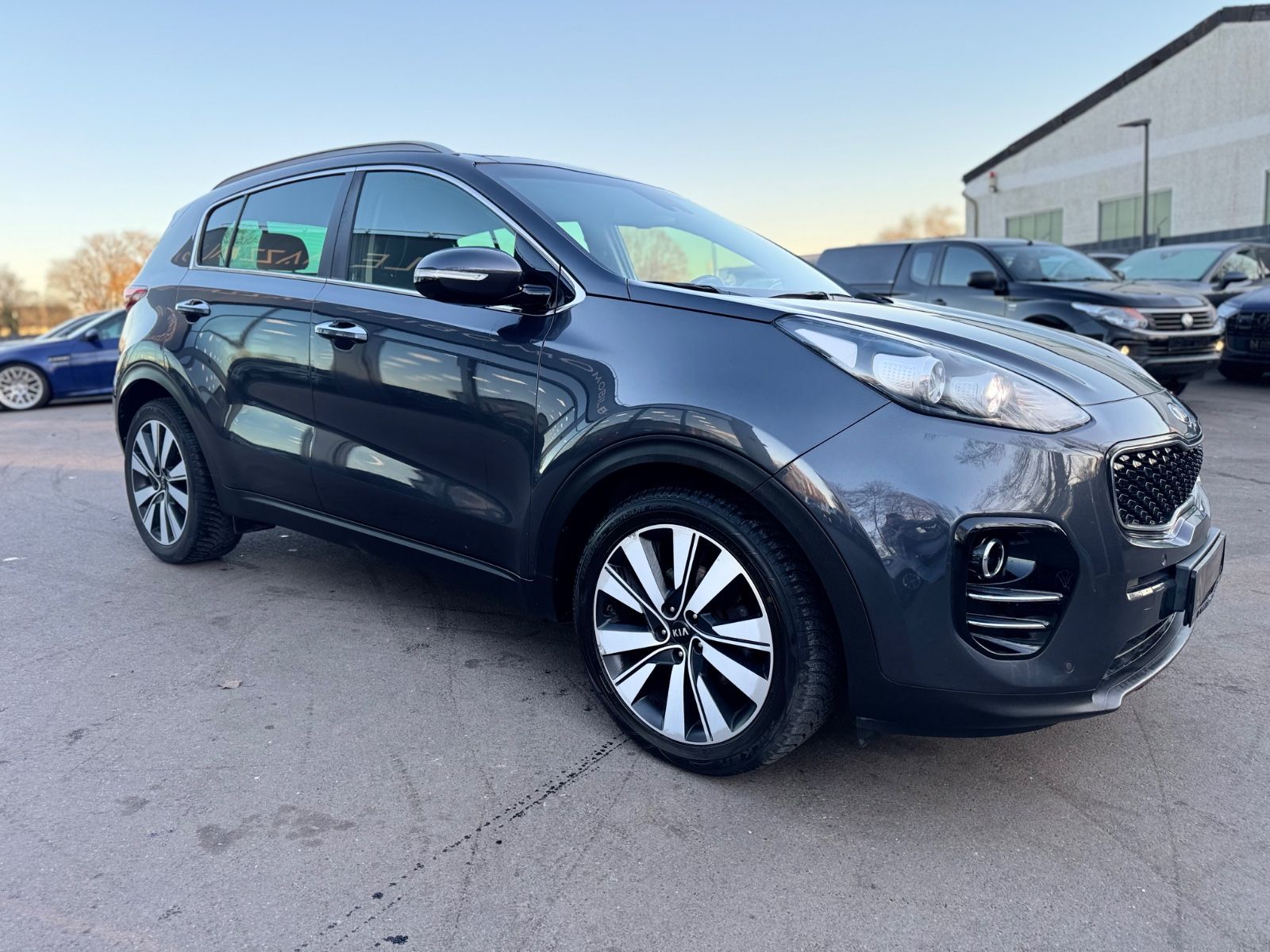 Fahrzeugabbildung Kia SPORTAGE STYLE PAKET*AUT*PANO*LEDER*KAMERA*2.HD*