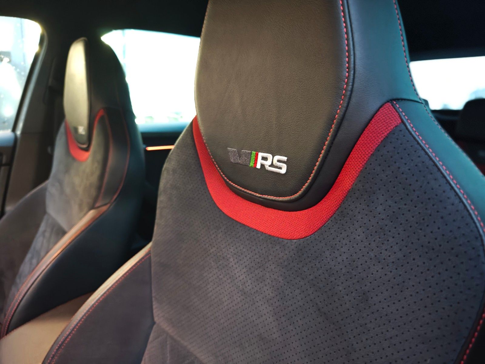 Fahrzeugabbildung SKODA OCTAVIA RS 4X4*AUT*SCHALENSITZE*KAMERA*4XSHZ*