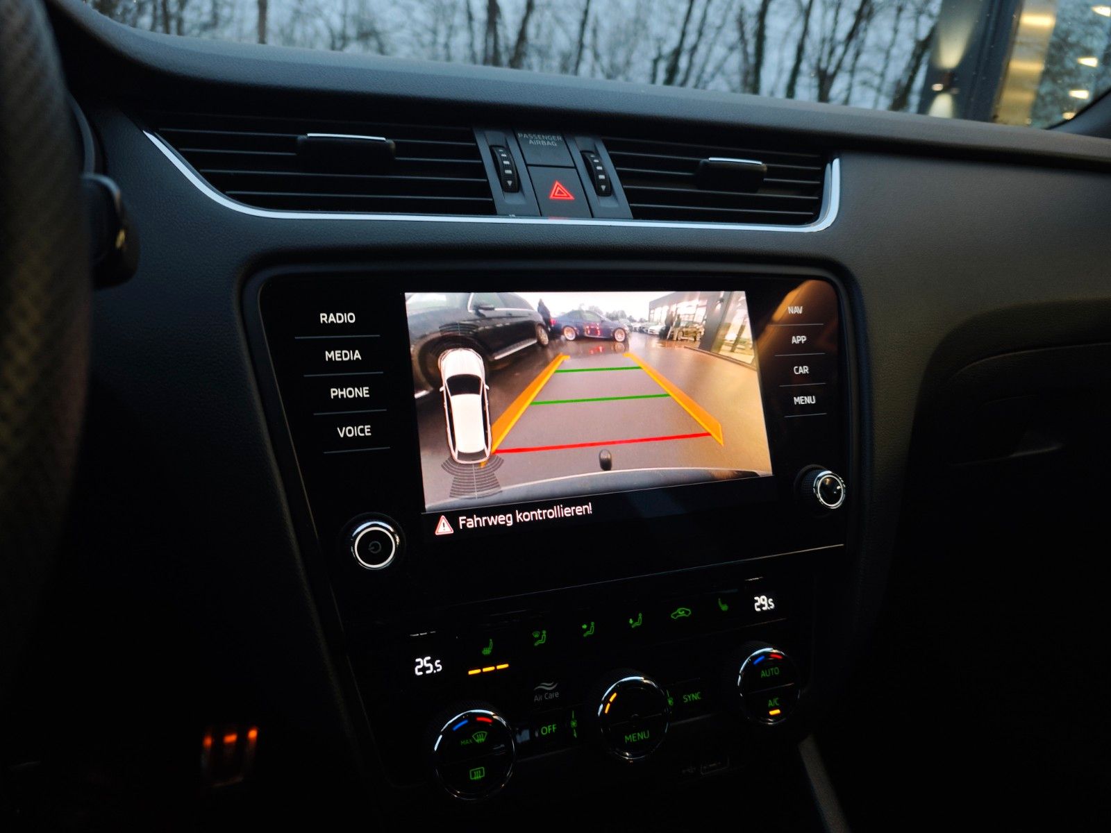 Fahrzeugabbildung SKODA OCTAVIA RS 4X4*AUT*SCHALENSITZE*KAMERA*4XSHZ*