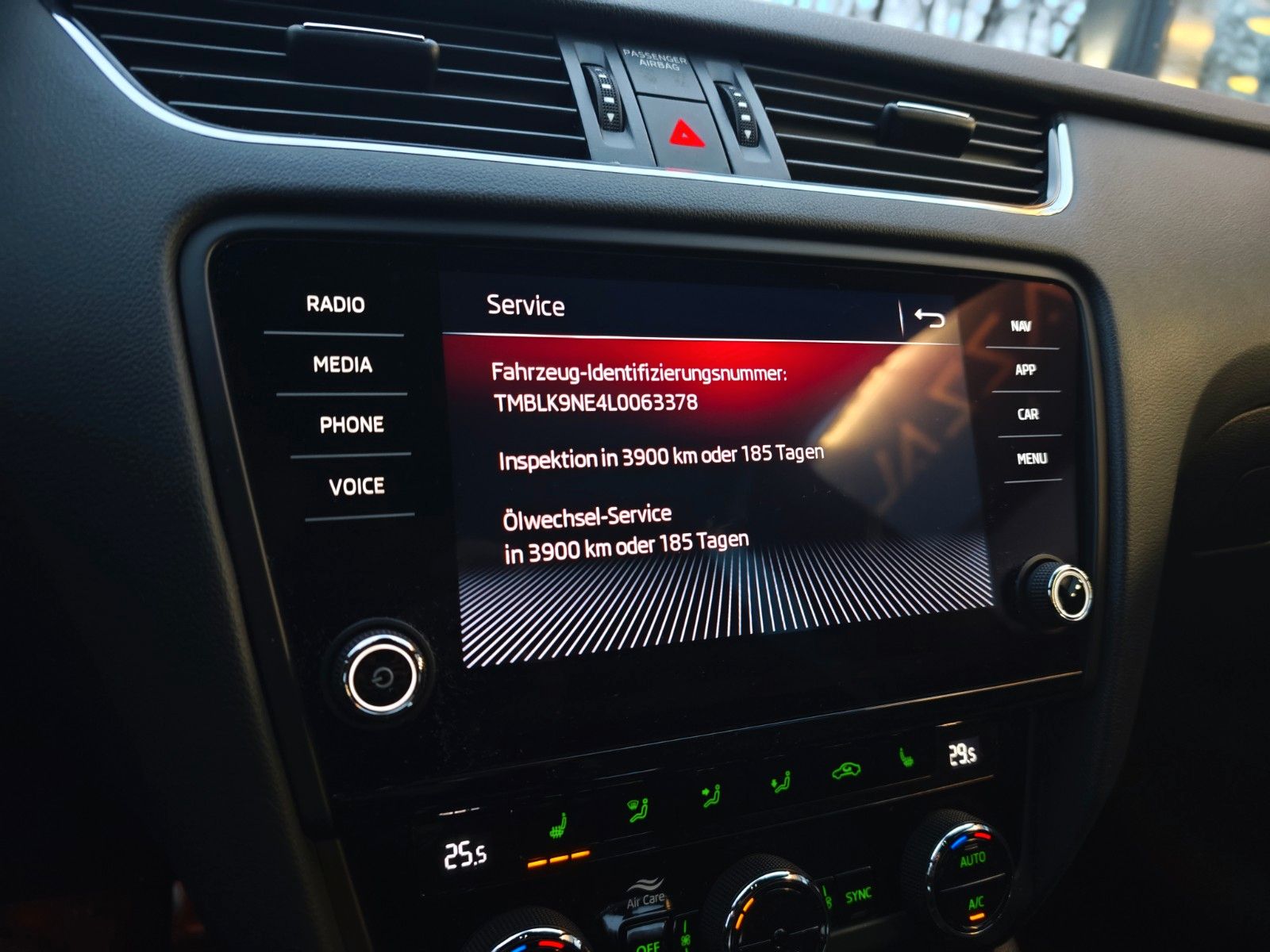 Fahrzeugabbildung SKODA OCTAVIA RS 4X4*AUT*SCHALENSITZE*KAMERA*4XSHZ*