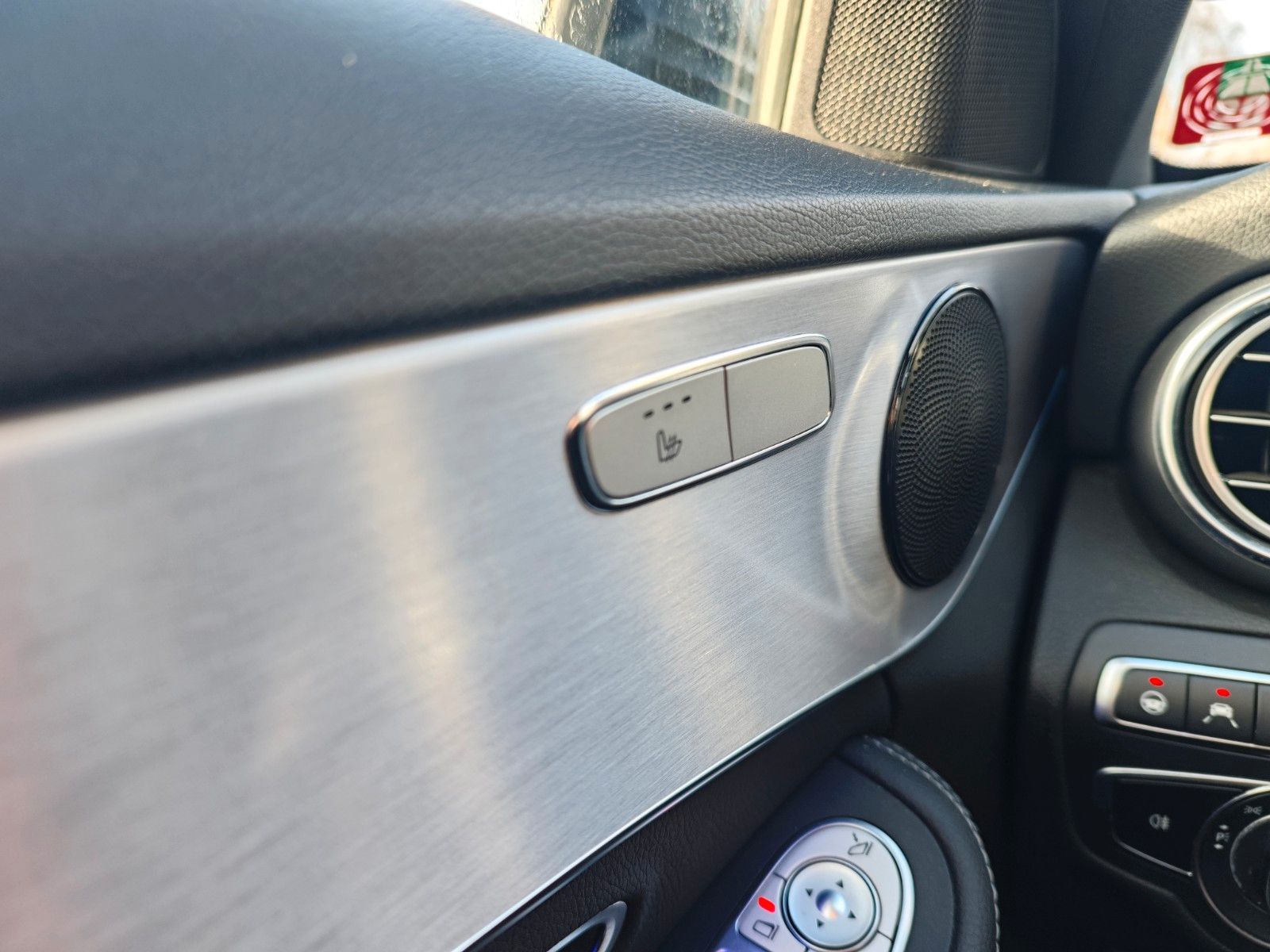 Fahrzeugabbildung Mercedes-Benz C 300 E PLUG IN *AMG-LINE*NIGHT EDITION*LED*2.HD