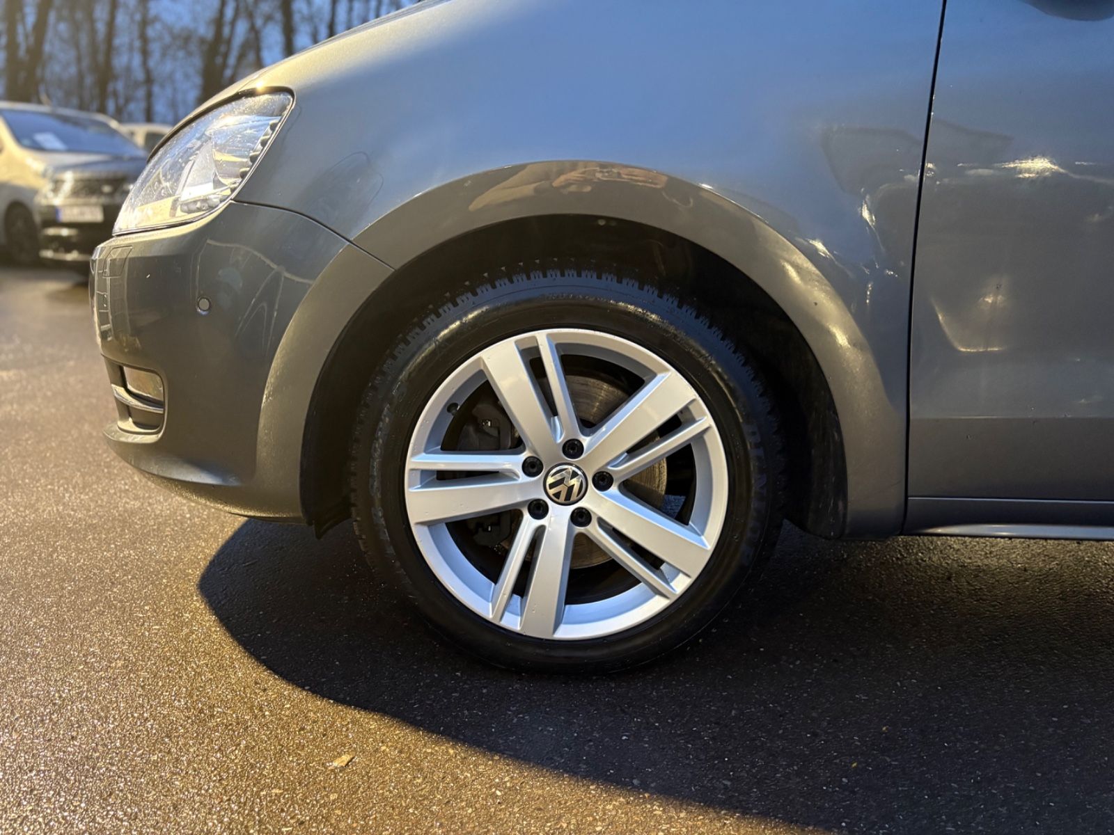 Fahrzeugabbildung Volkswagen SHARAN HIGHLINE*AUT*PANO*7 SITZER*EL TÜREN*2.HD*