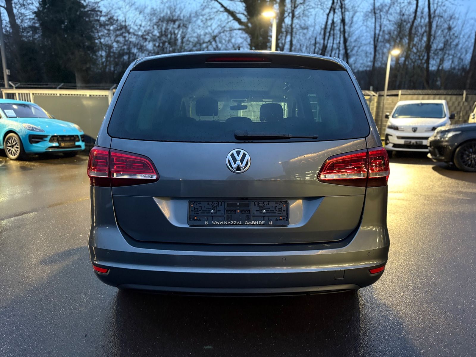 Fahrzeugabbildung Volkswagen SHARAN HIGHLINE*AUT*PANO*7 SITZER*EL TÜREN*2.HD*