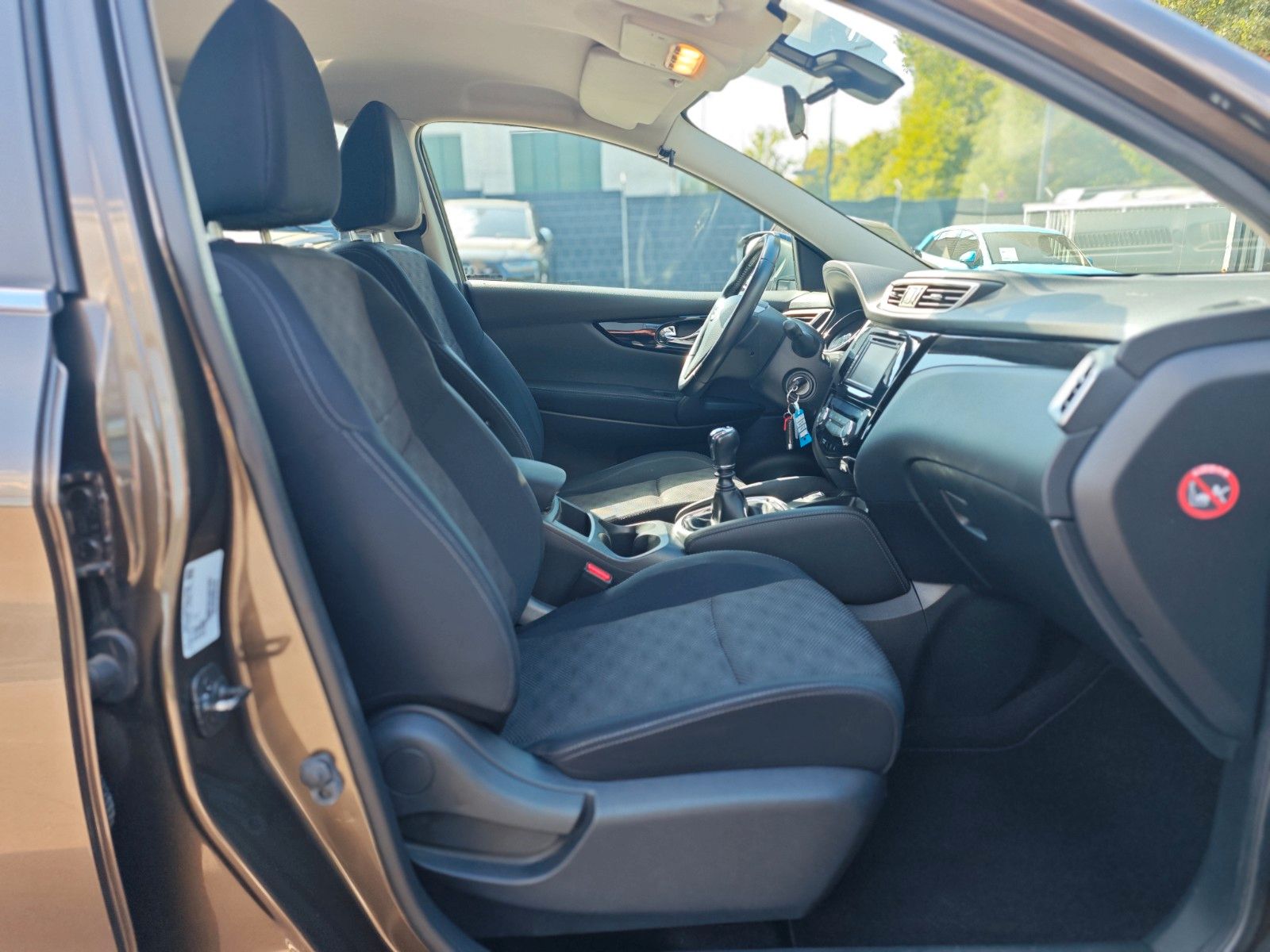 Fahrzeugabbildung Nissan QASHQAI ACENTA *2. HAND*NAVI*ALU*PDC*