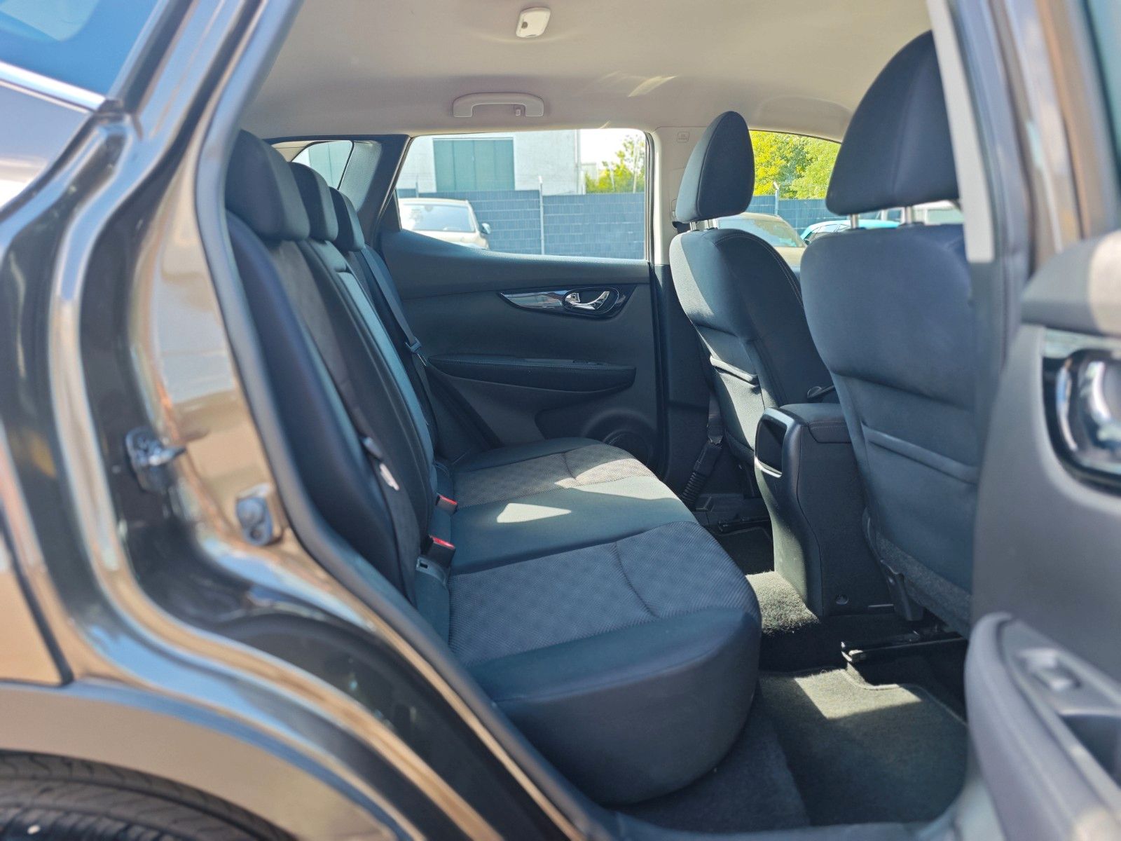 Fahrzeugabbildung Nissan QASHQAI ACENTA *2. HAND*NAVI*ALU*PDC*