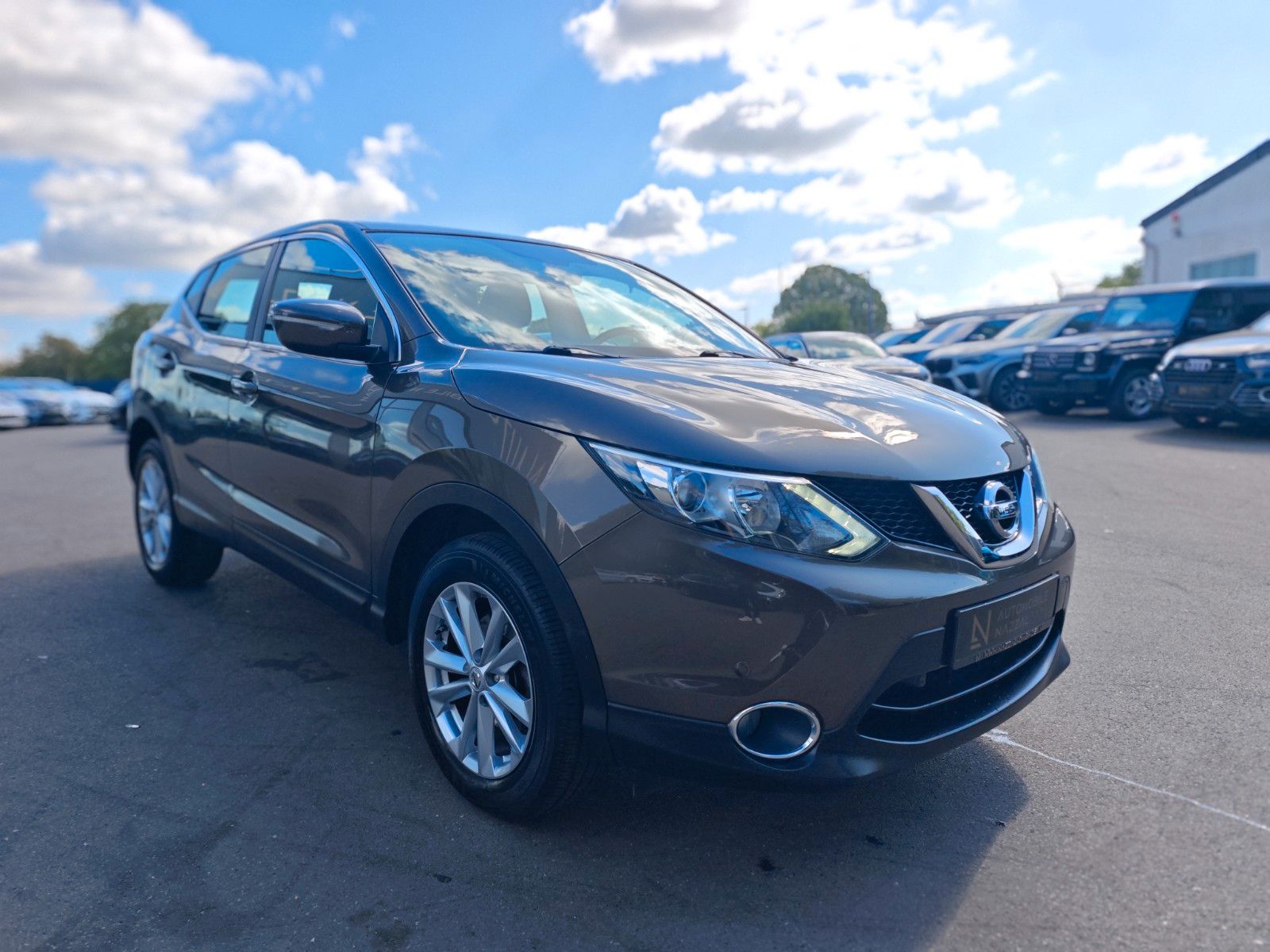 Fahrzeugabbildung Nissan QASHQAI ACENTA *2. HAND*NAVI*ALU*PDC*