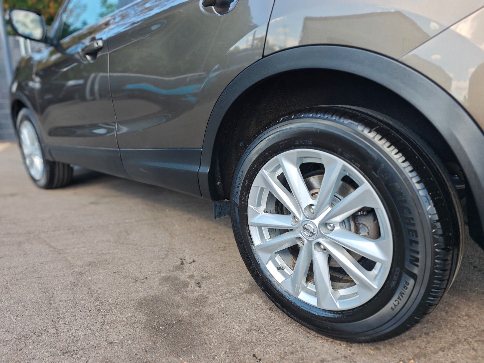 Fahrzeugabbildung Nissan QASHQAI ACENTA *2. HAND*NAVI*ALU*PDC*
