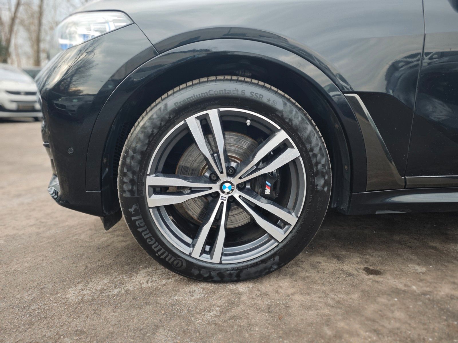 Fahrzeugabbildung BMW X7 xDrive 40d M SPORT*SOFT*LUFT*7SEATS*LASER*1.H