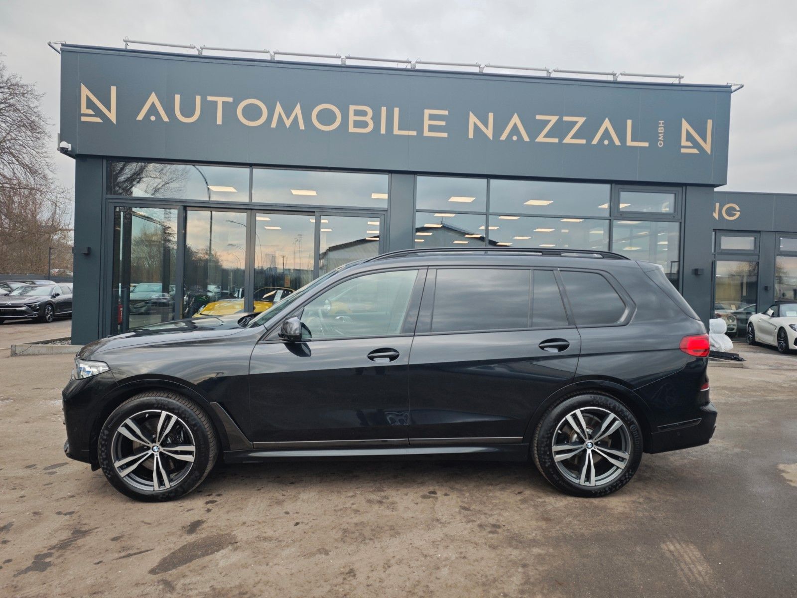 Fahrzeugabbildung BMW X7 xDrive 40d M SPORT*SOFT*LUFT*7SEATS*LASER*1.H