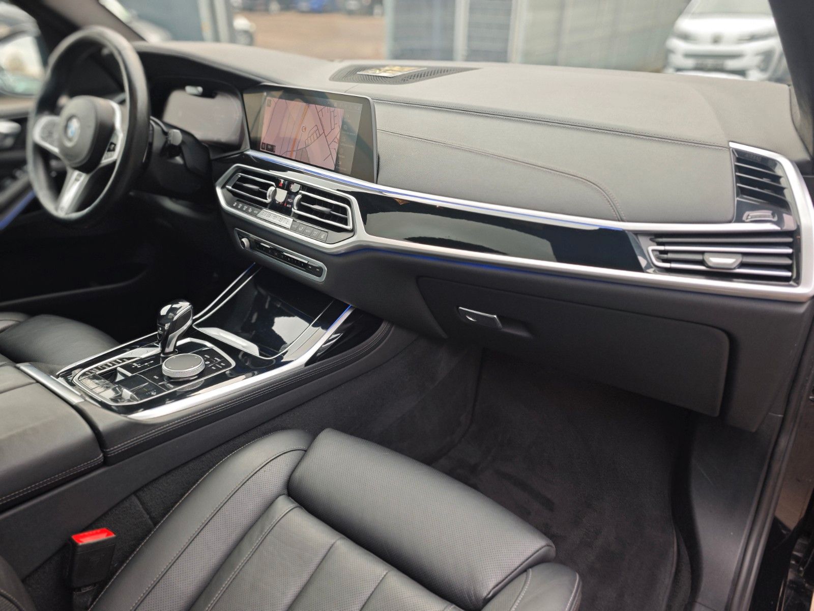 Fahrzeugabbildung BMW X7 xDrive 40d M SPORT*SOFT*LUFT*7SEATS*LASER*1.H