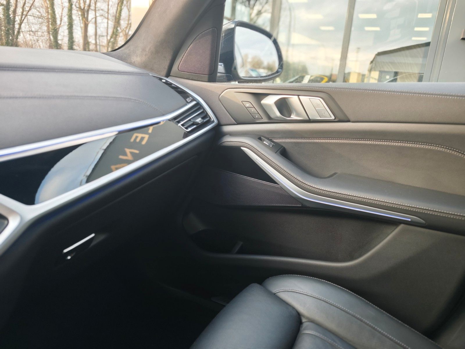 Fahrzeugabbildung BMW X7 xDrive 40d M SPORT*SOFT*LUFT*7SEATS*LASER*1.H