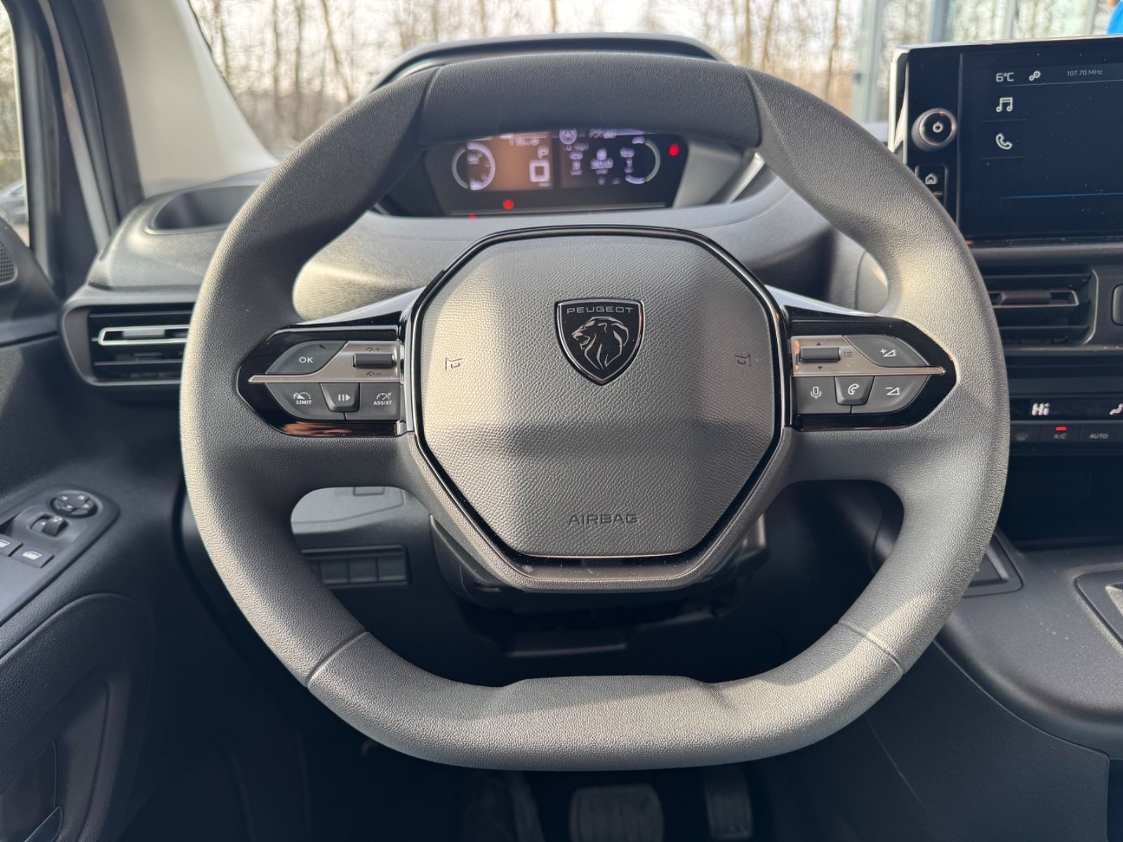 Fahrzeugabbildung Peugeot PARTNER L2 H1 XL LANGVERSION*AUTOMATIK*KAMERA