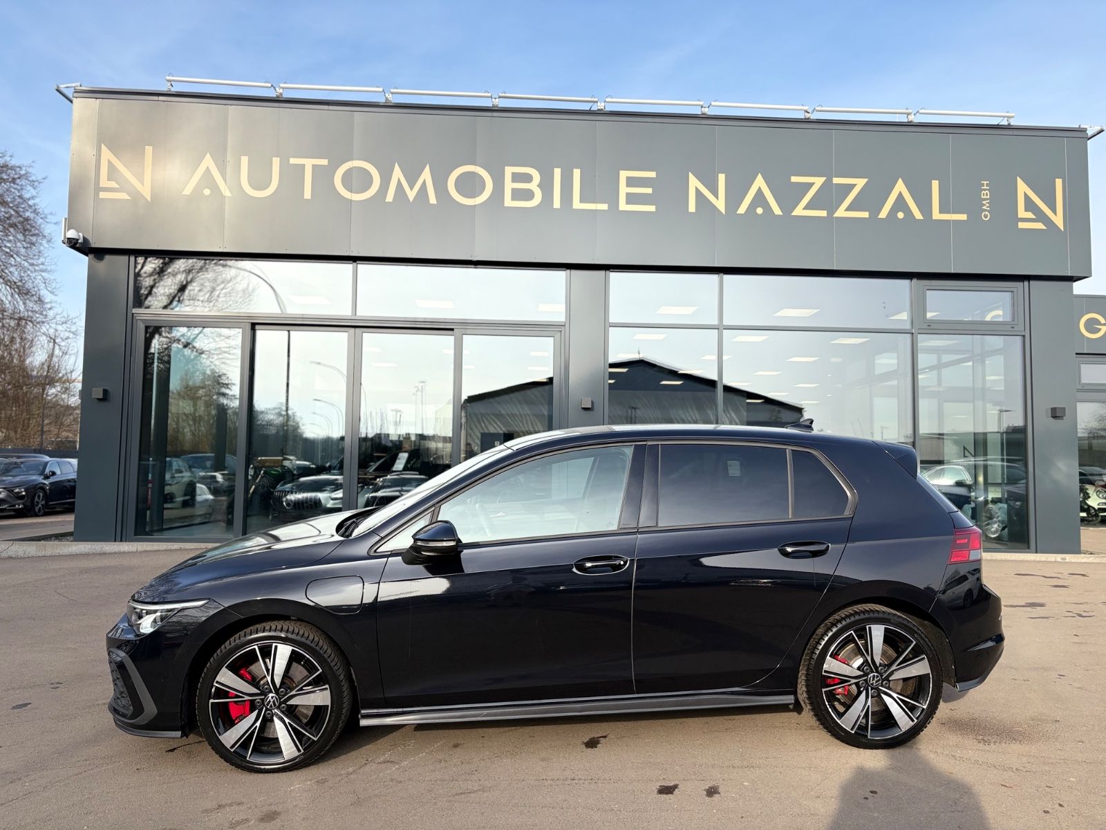 Fahrzeugabbildung Volkswagen Golf VIII LIM GTE*AUT*VOLL-LED*KAMERA*2.HD*TOP