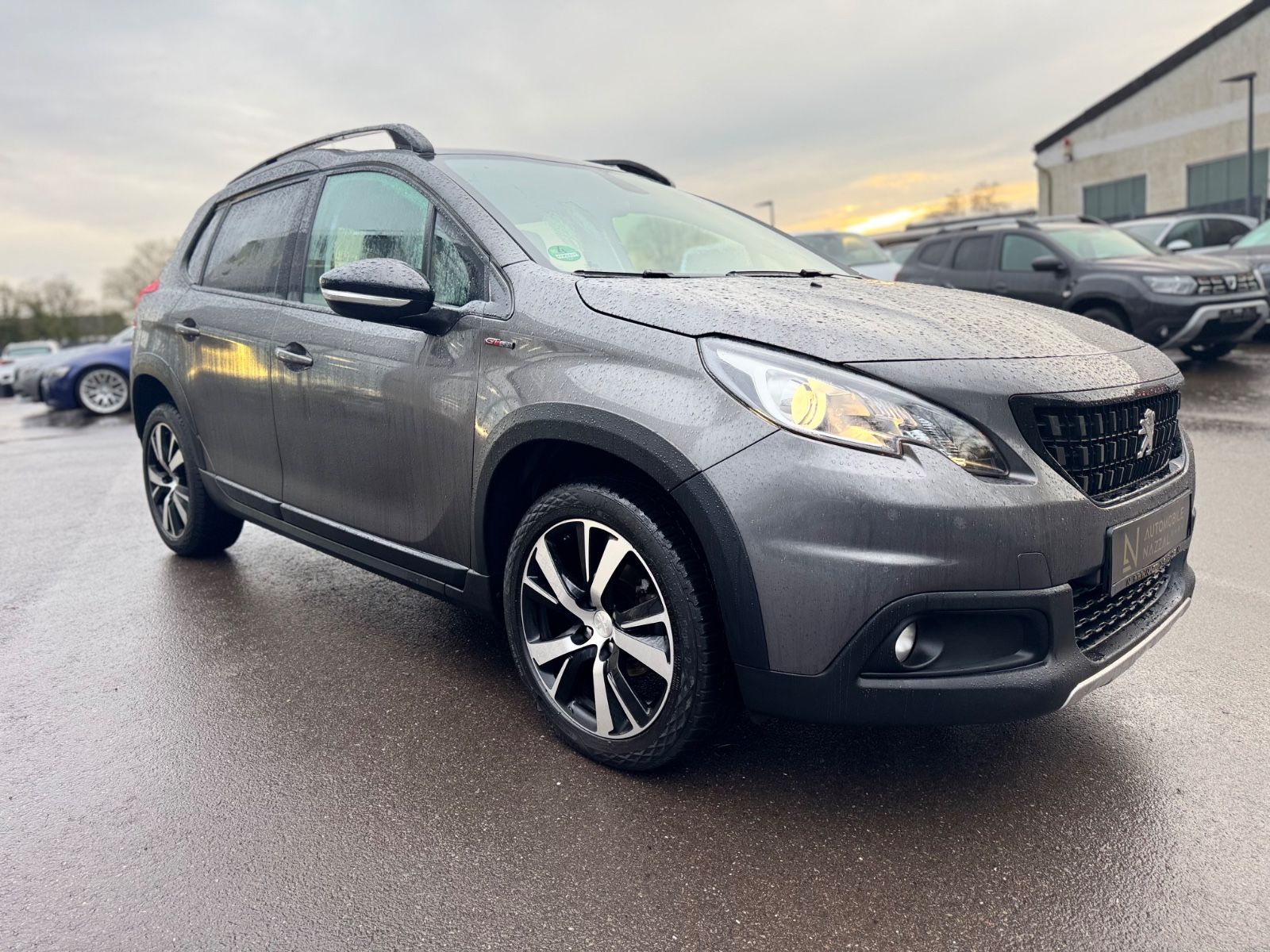 Fahrzeugabbildung Peugeot 2008 BLUE HDI 100 *GT-LINE*PANORAMA*SPORTSITZE*