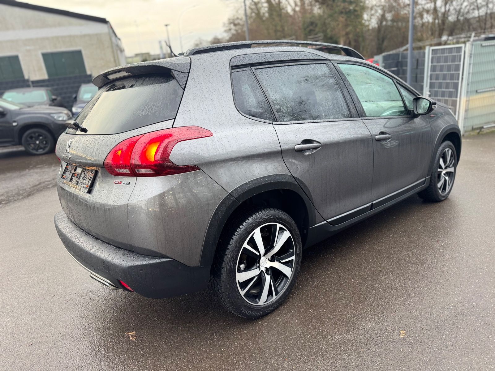 Fahrzeugabbildung Peugeot 2008 BLUE HDI 100 *GT-LINE*PANORAMA*SPORTSITZE*