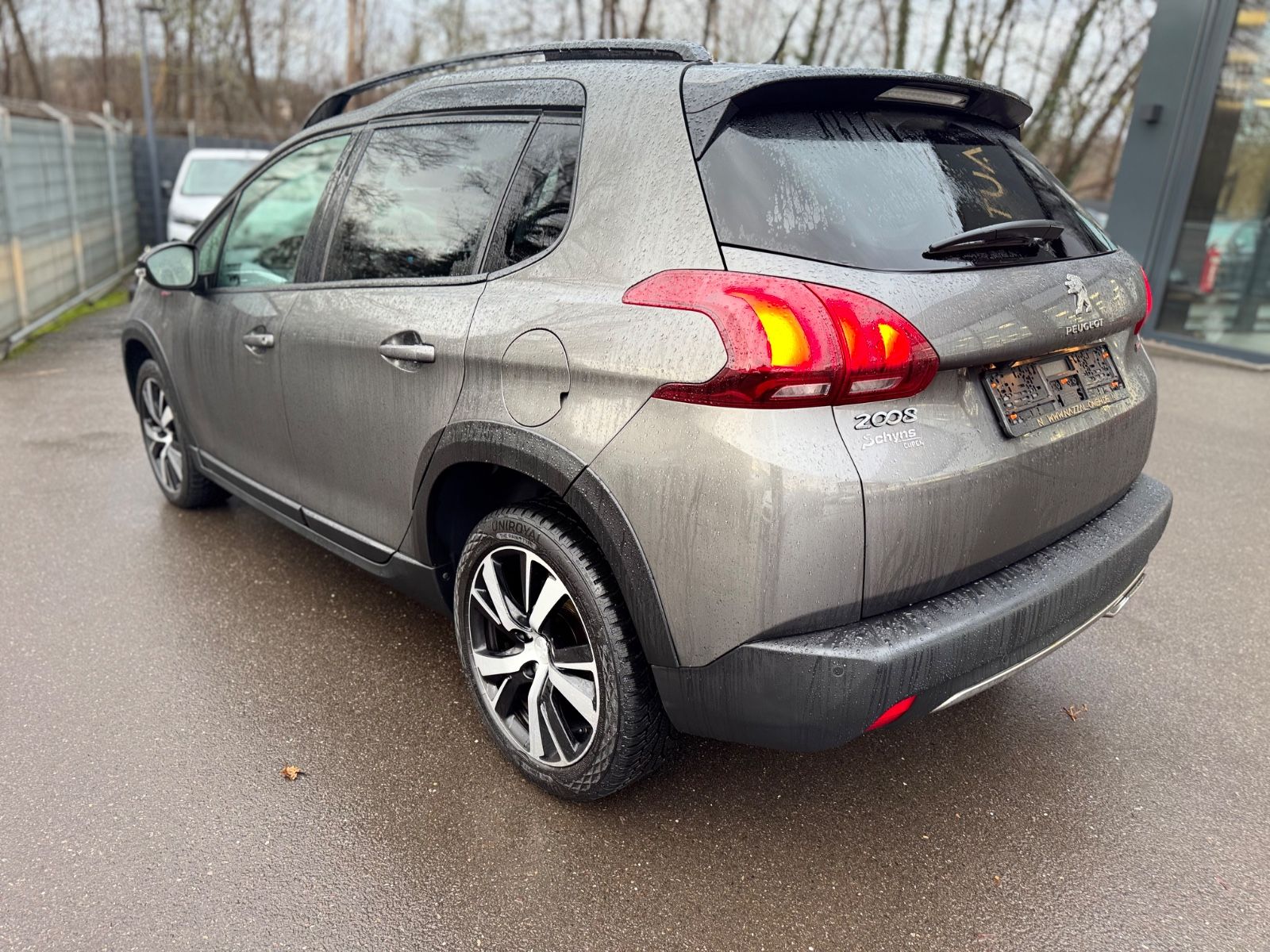 Fahrzeugabbildung Peugeot 2008 BLUE HDI 100 *GT-LINE*PANORAMA*SPORTSITZE*