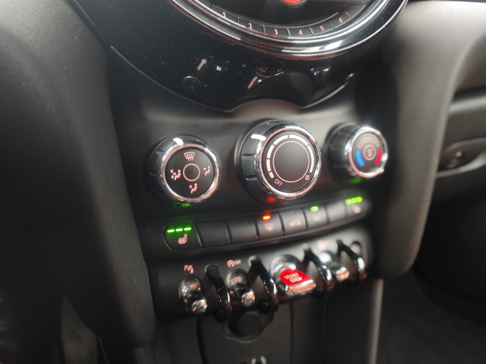 Fahrzeugabbildung MINI COOPER CABRIO*AUT*VOLL-LEDER BRAUN *2.HD*TOP