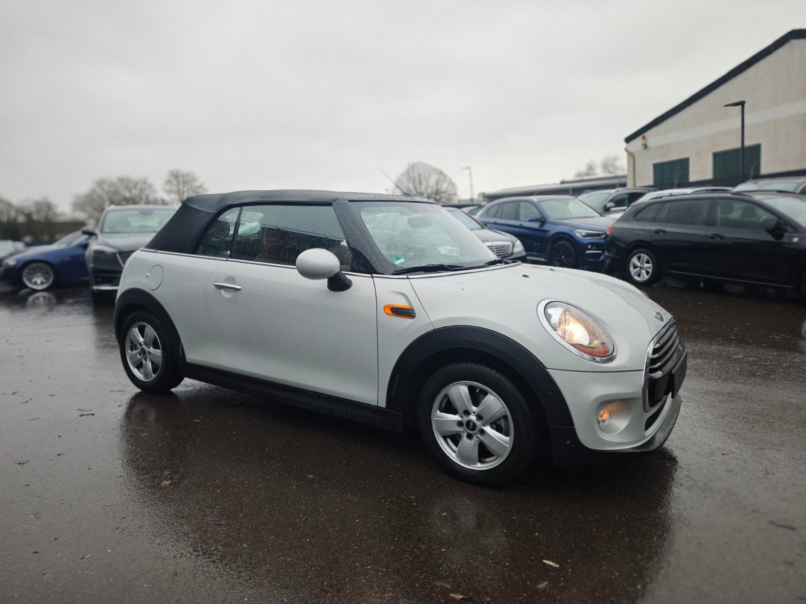 Fahrzeugabbildung MINI COOPER CABRIO*AUT*VOLL-LEDER BRAUN *2.HD*TOP