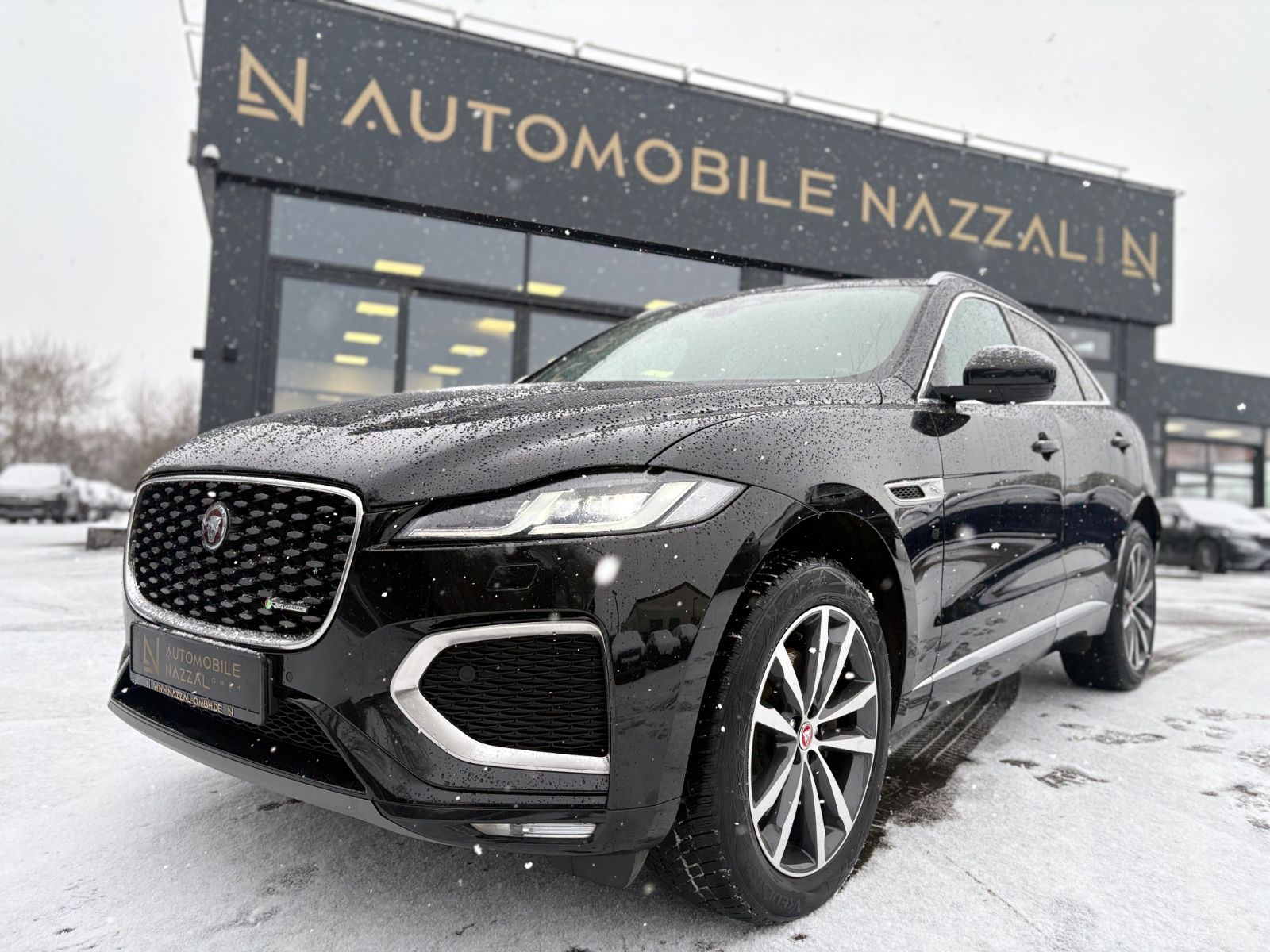 Fahrzeugabbildung Jaguar F-PACE R-DYNAMIC AWD*AUT*1.HD*PANO*LED*EL.AHK*