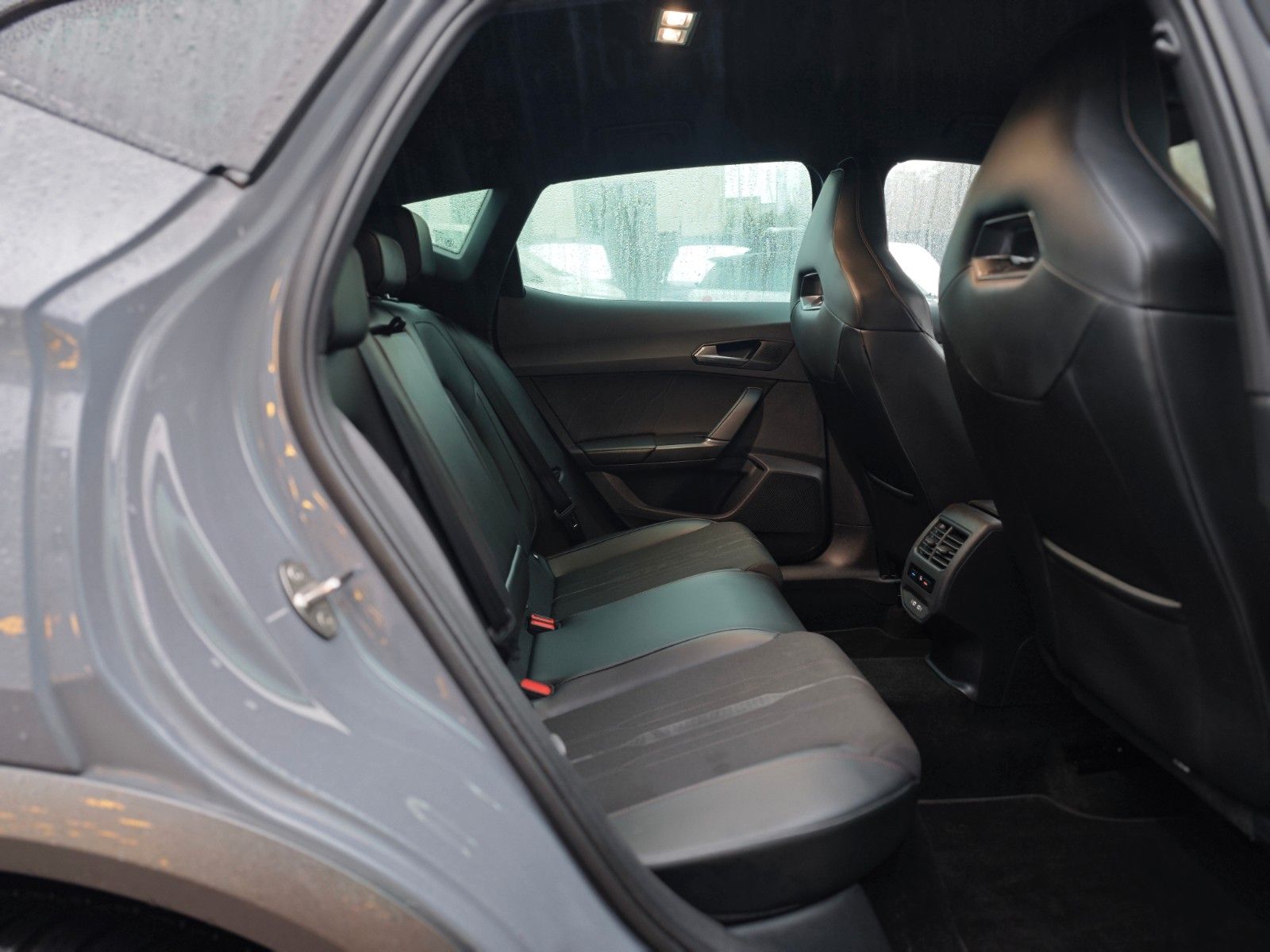 Fahrzeugabbildung CUPRA FORMENTOR VZ PLUG IN HYBRID*SONDERLACK*LED*1.HD*