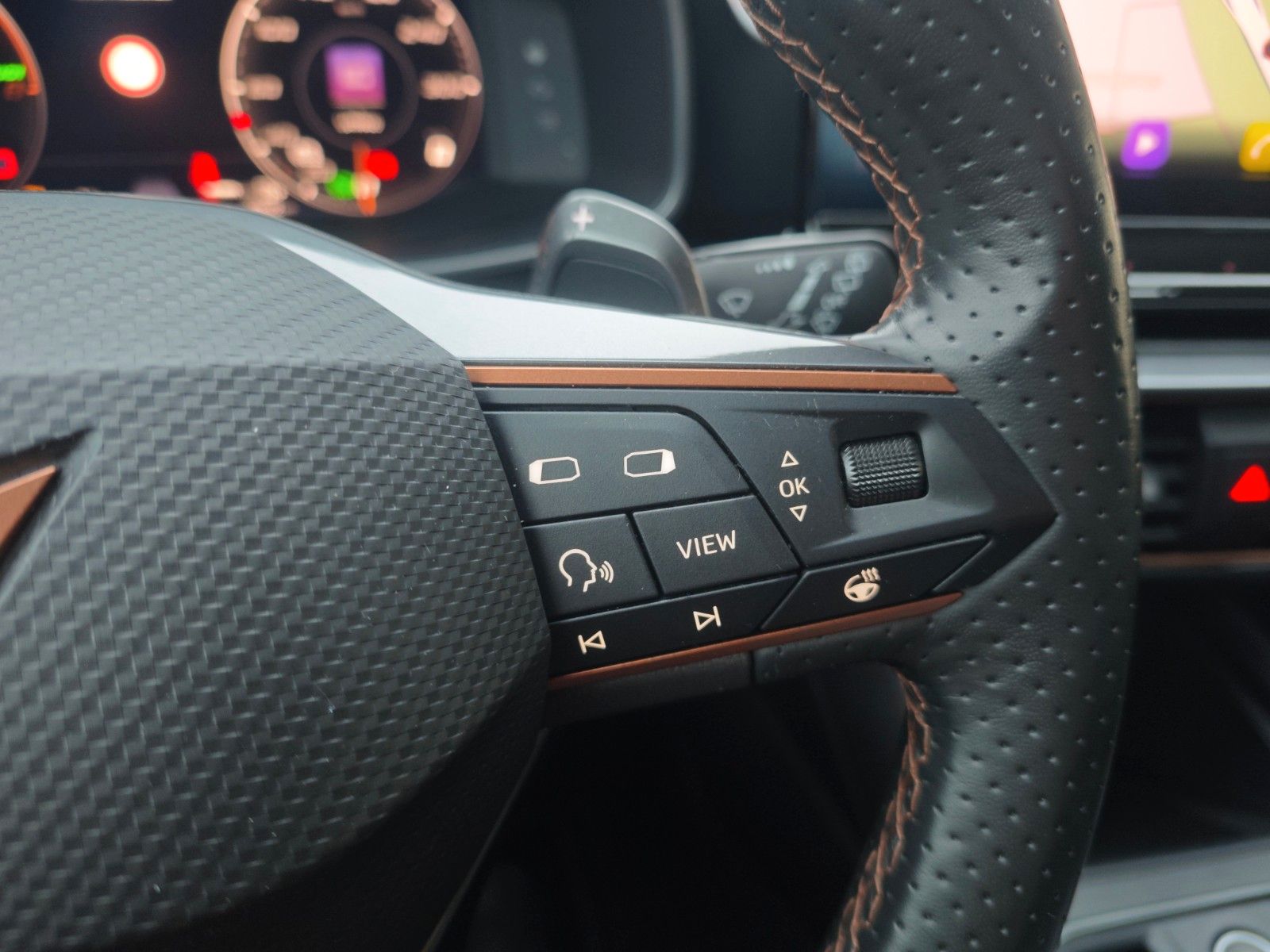 Fahrzeugabbildung CUPRA FORMENTOR VZ PLUG IN HYBRID*SONDERLACK*LED*1.HD*