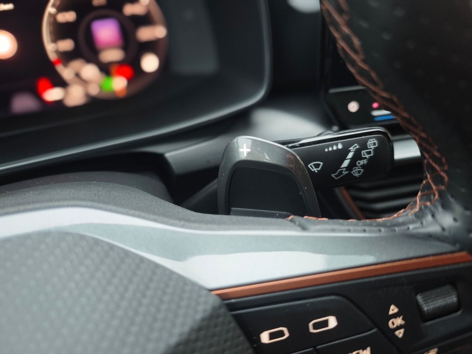 Fahrzeugabbildung CUPRA FORMENTOR VZ PLUG IN HYBRID*SONDERLACK*LED*1.HD*