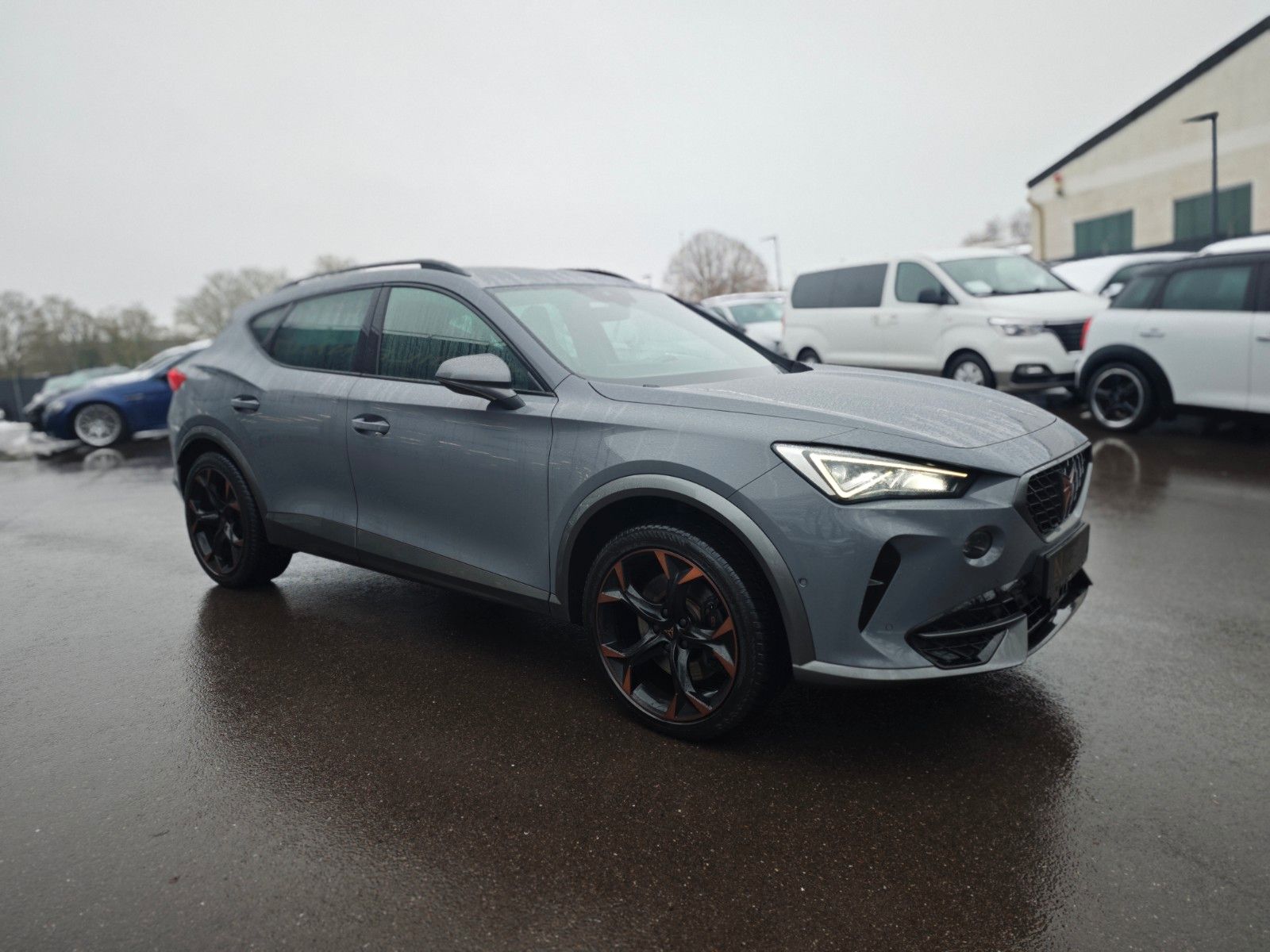 Fahrzeugabbildung CUPRA FORMENTOR VZ PLUG IN HYBRID*SONDERLACK*LED*1.HD*