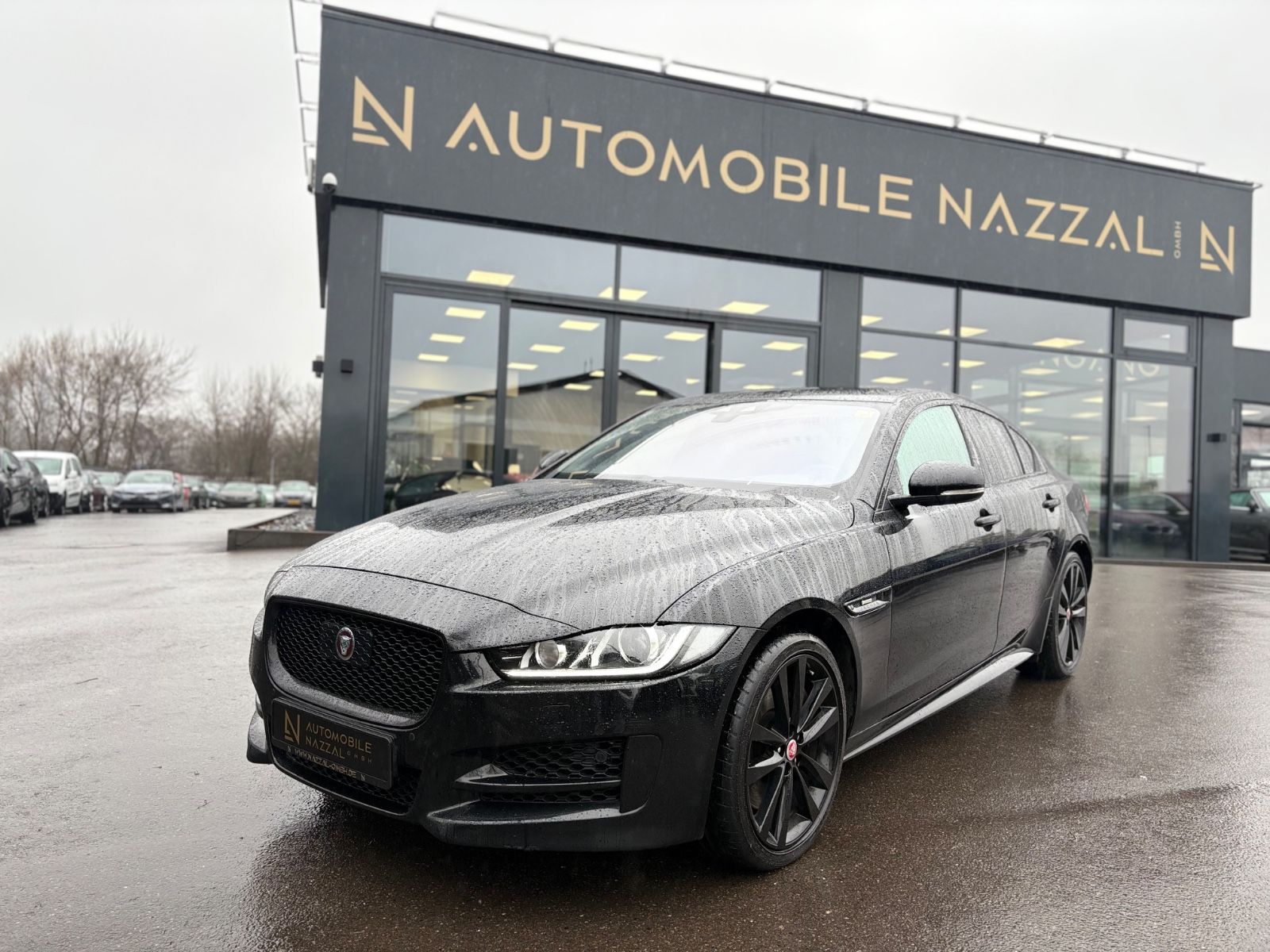 Jaguar XE LIM AWD R-DYNAMIC*AUT*LED*BLACK-PACK*2.HD*TOP