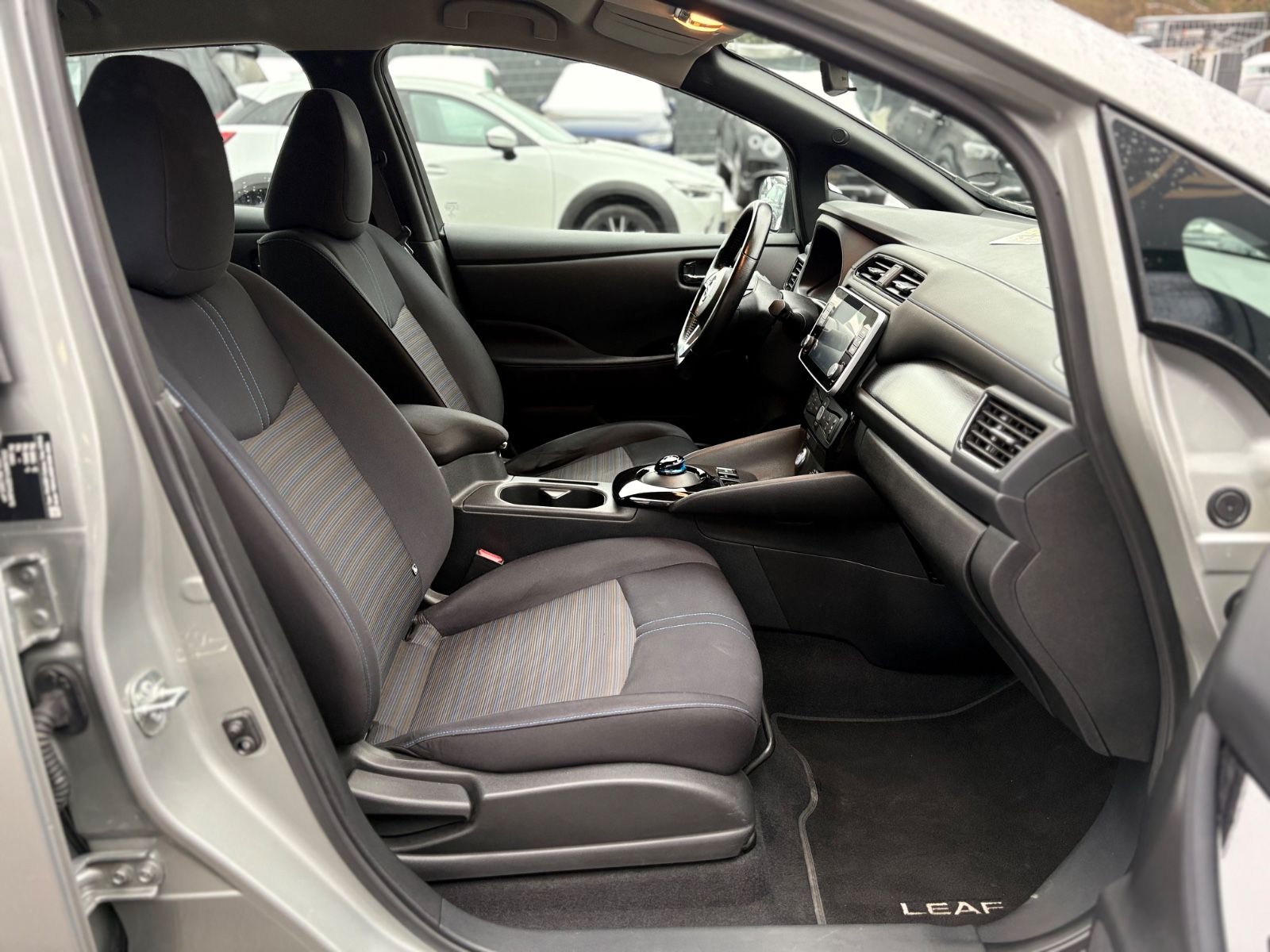 Fahrzeugabbildung Nissan LEAF *360° KAMERA*NAVIGATION*