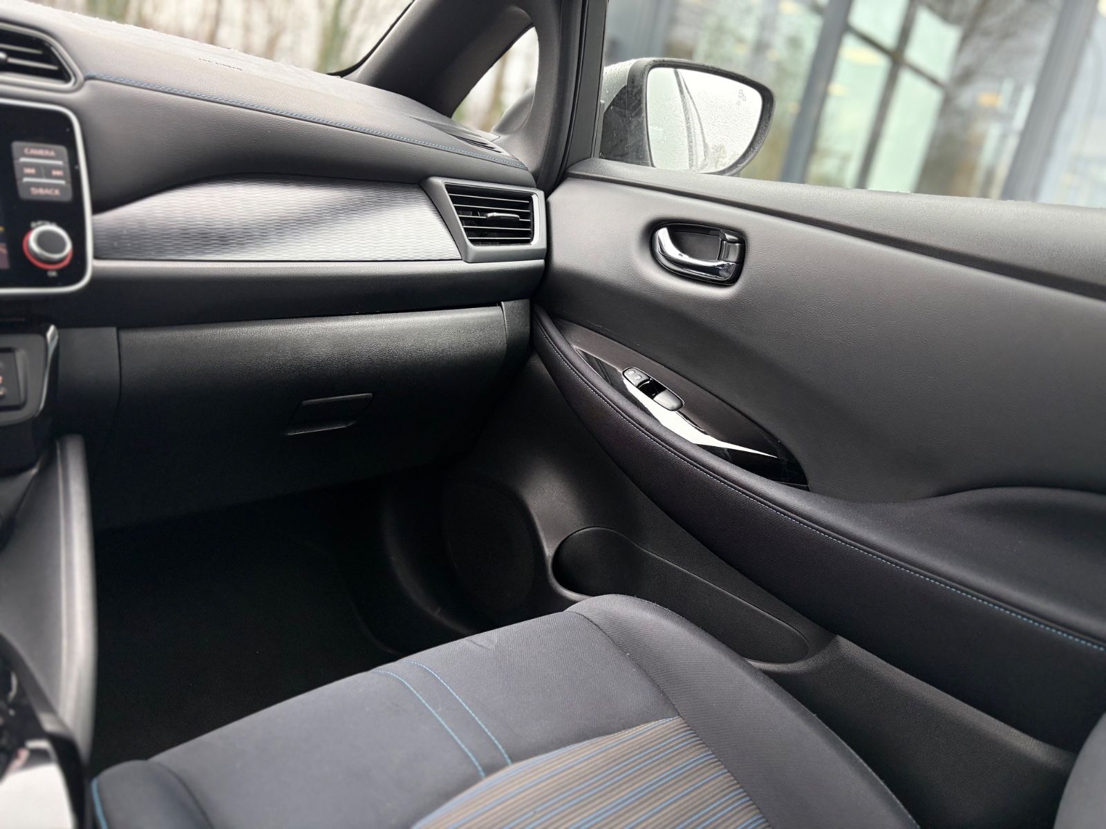 Fahrzeugabbildung Nissan LEAF *360° KAMERA*NAVIGATION*