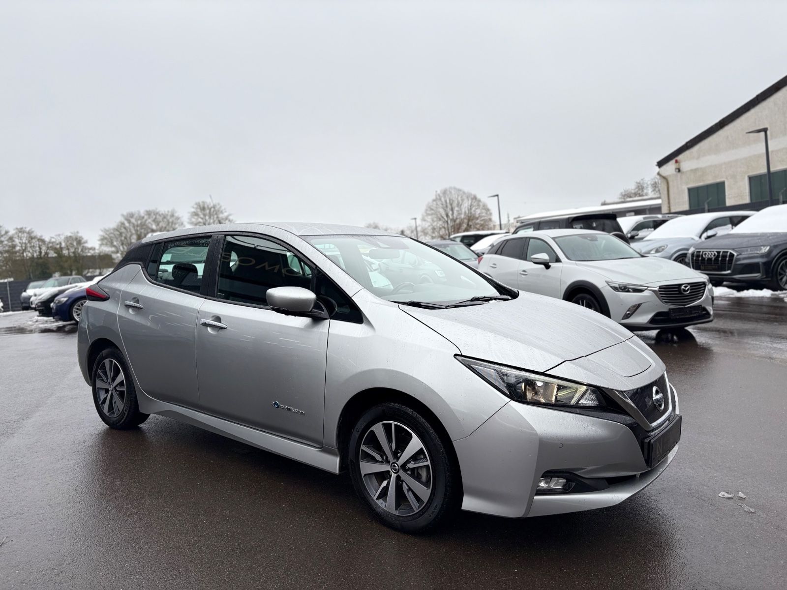 Fahrzeugabbildung Nissan LEAF *360° KAMERA*NAVIGATION*