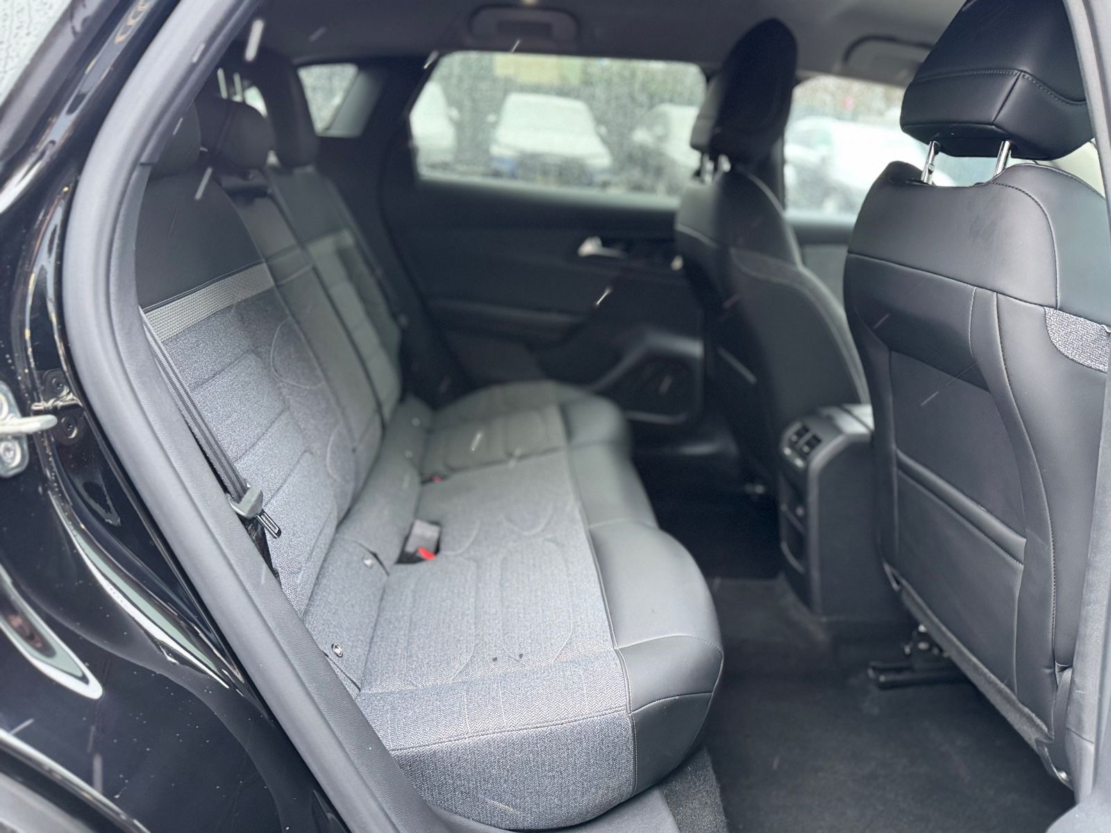 Fahrzeugabbildung Citroën C5 X FEEL PLUG IN HYBRID*AUT*1.HD*KAMERA*NAVI*