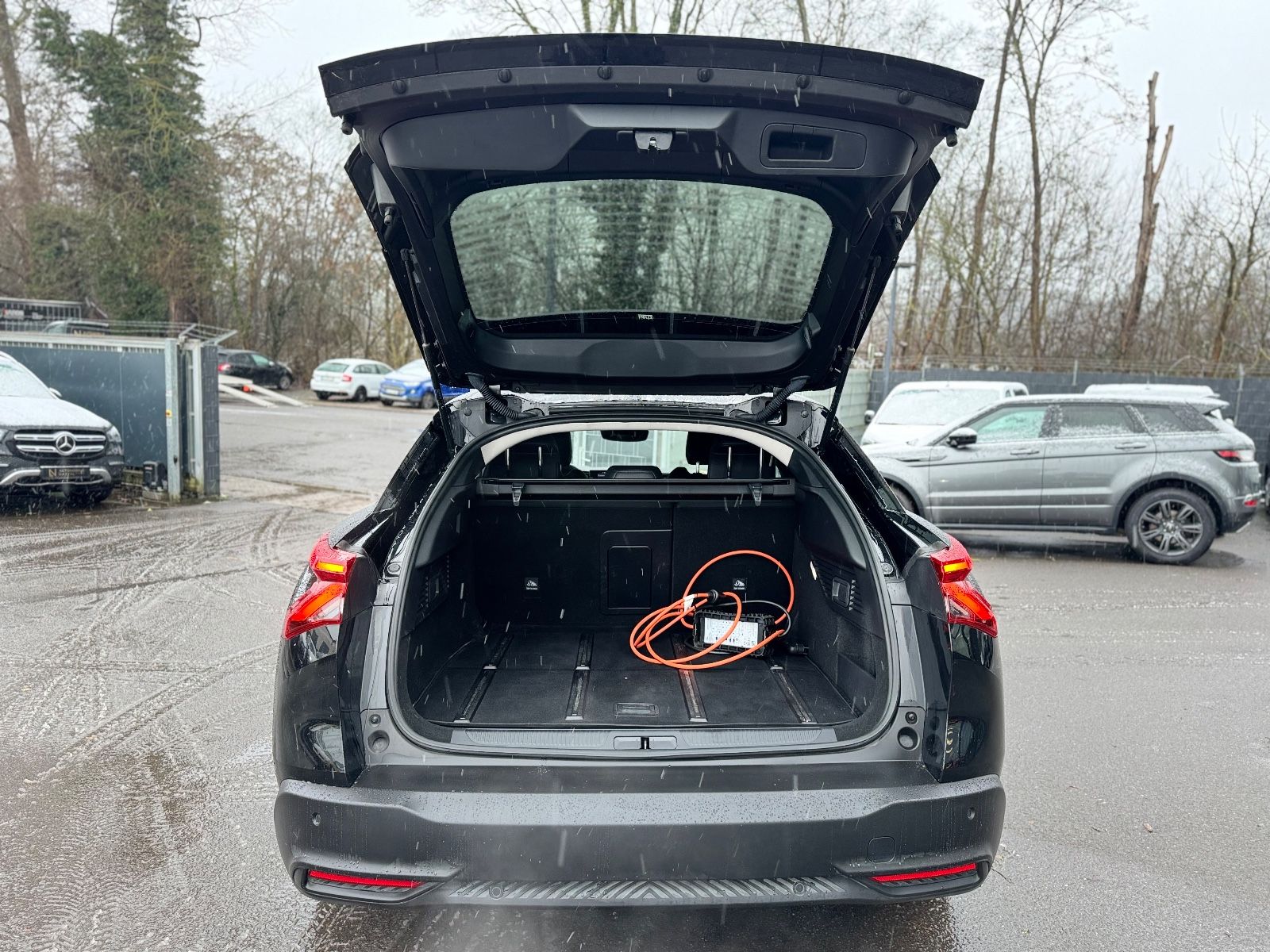 Fahrzeugabbildung Citroën C5 X FEEL PLUG IN HYBRID*AUT*1.HD*KAMERA*NAVI*