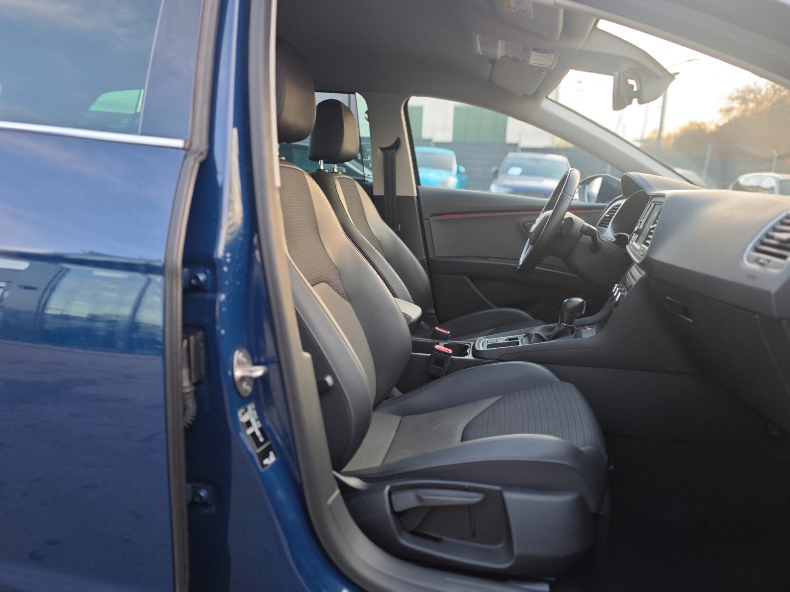 Fahrzeugabbildung SEAT LEON ST XCELLENCE*AUT*2.HD*ACC*BEATS*NAVI*