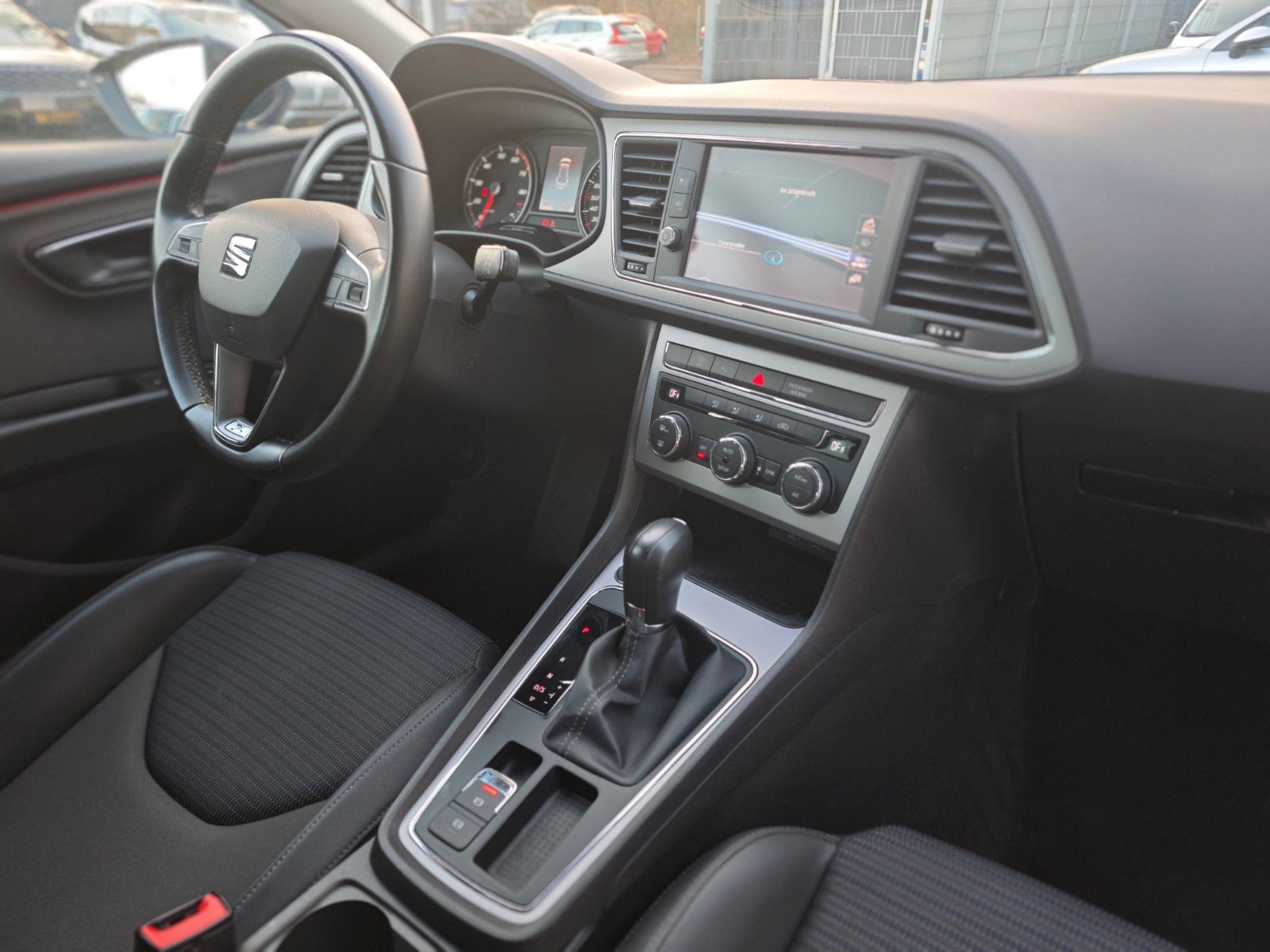 Fahrzeugabbildung SEAT LEON ST XCELLENCE*AUT*2.HD*ACC*BEATS*NAVI*