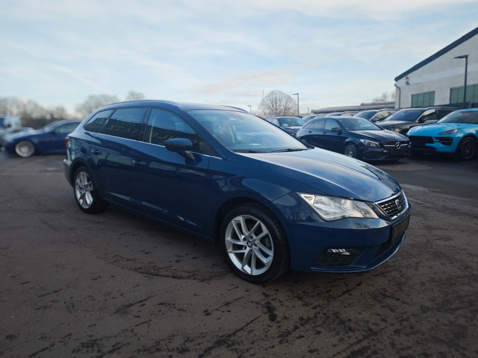 Fahrzeugabbildung SEAT LEON ST XCELLENCE*AUT*2.HD*ACC*BEATS*NAVI*