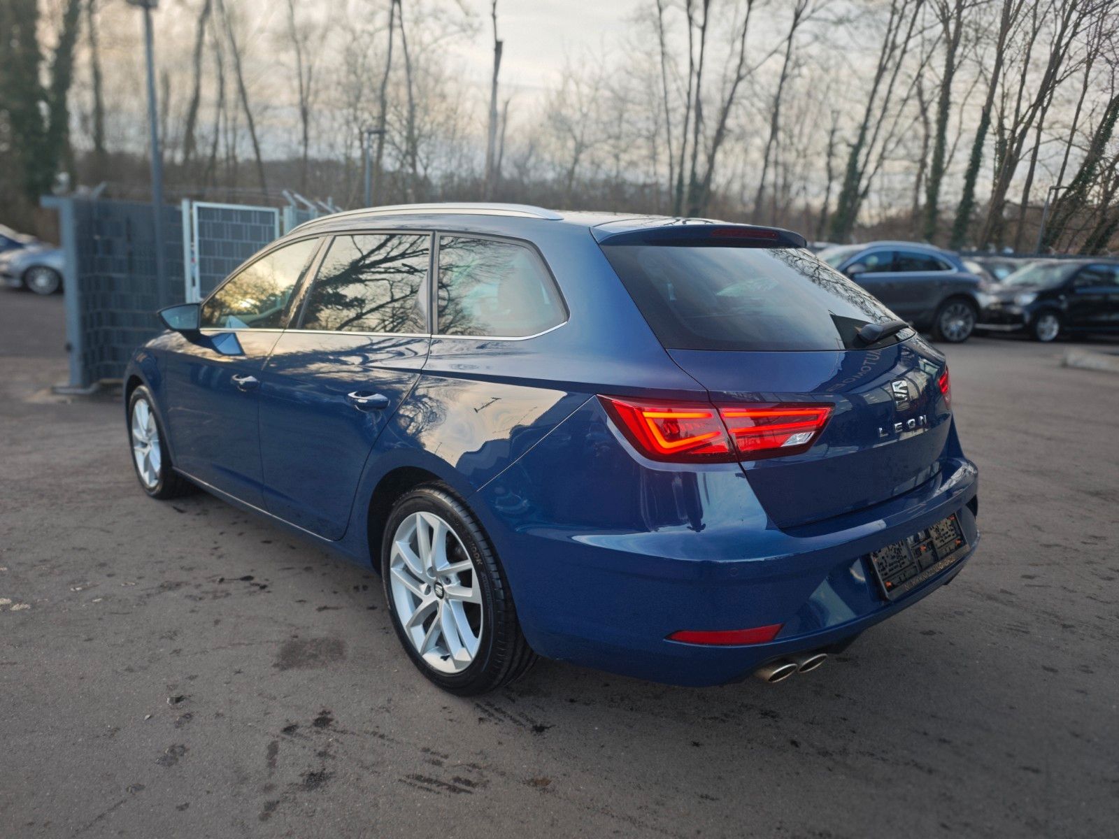 Fahrzeugabbildung SEAT LEON ST XCELLENCE*AUT*2.HD*ACC*BEATS*NAVI*