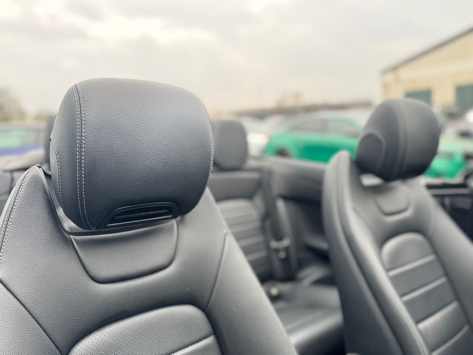 Fahrzeugabbildung Mercedes-Benz C 180 CABRIO*AMG-LINE*AIRSCARF*LEDER*VOLL-LED*